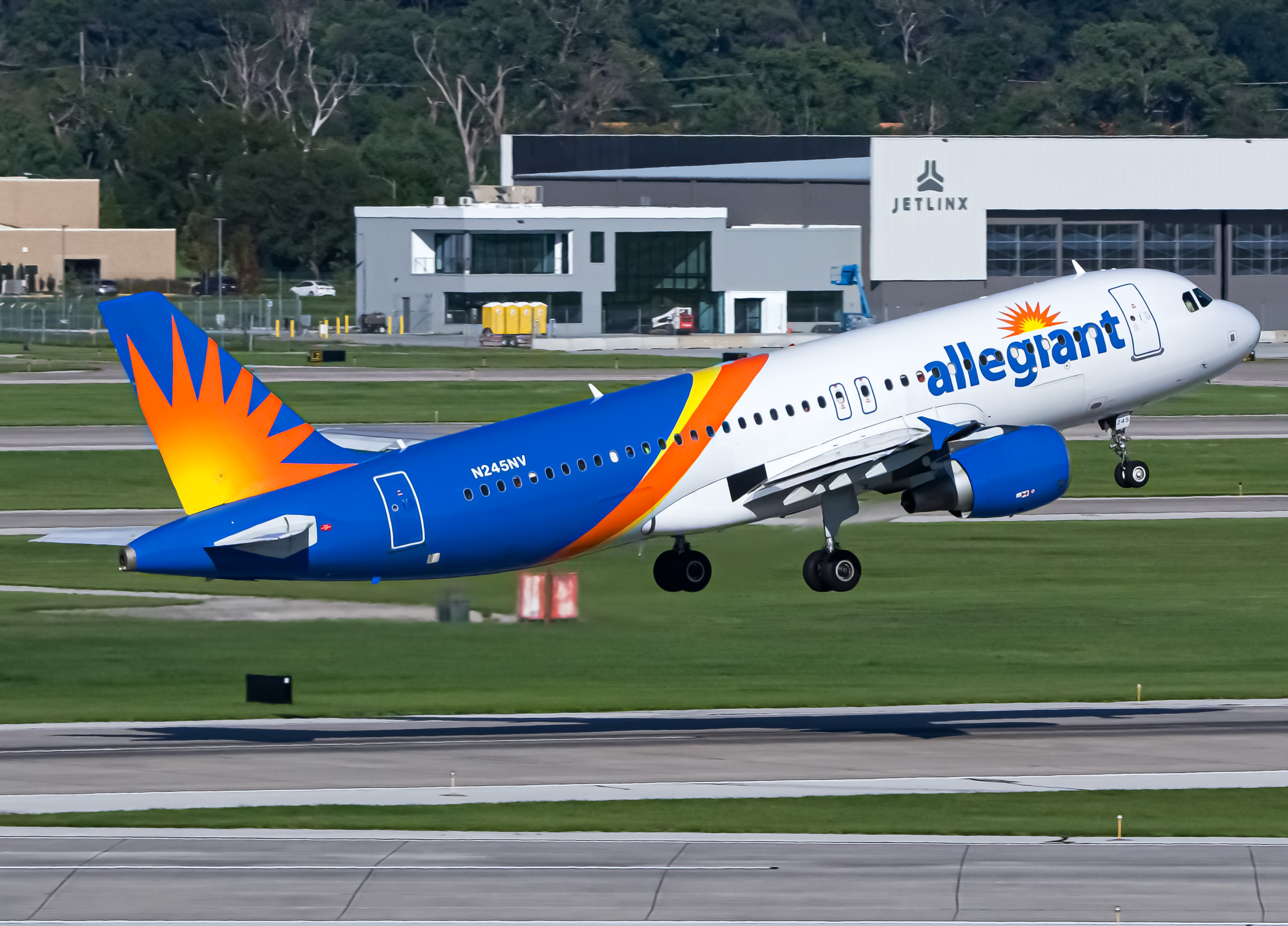 Full size: Allegiant Air Airbus A320 N245NV at Omaha Eppley Airfield