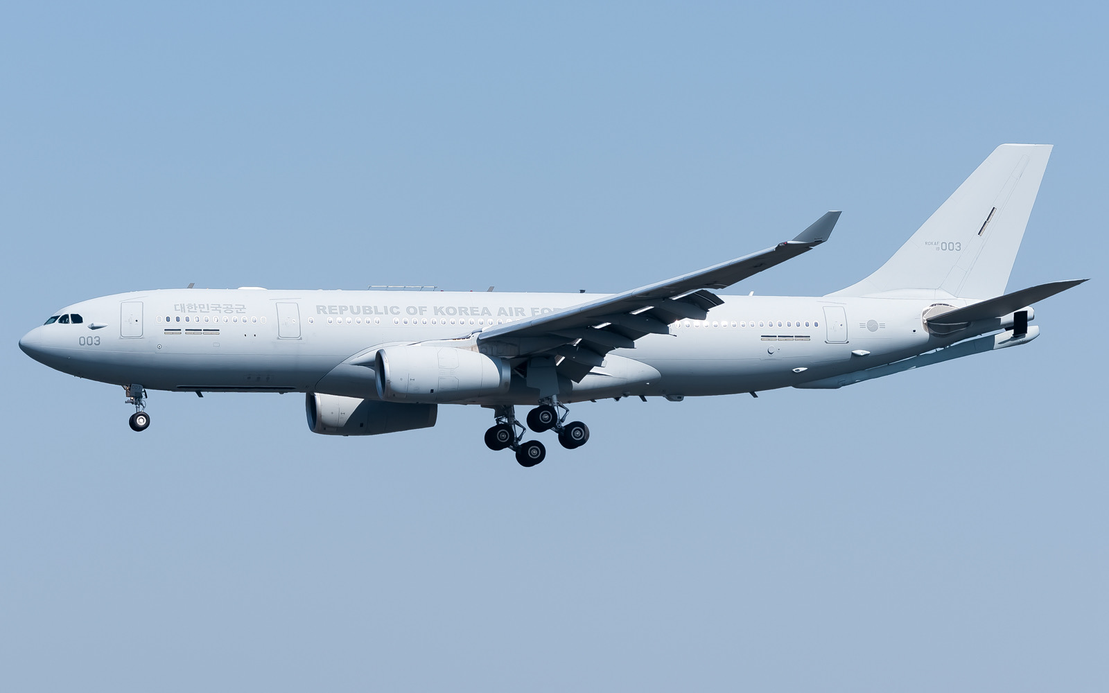 Full size: ROKAF Airbus A330-200MMRT 19-003 at Gimhae International Airport