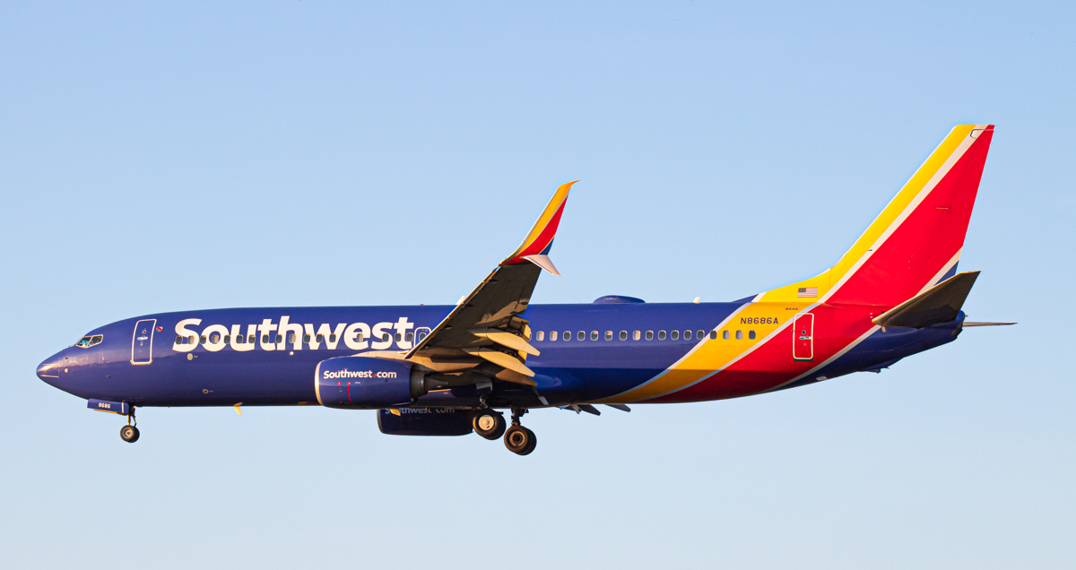 Full size: Southwest Airlines Boeing 737-700 N8686A at John Glenn Columbus International Airport