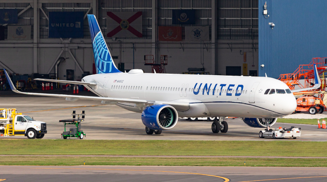 Full size: united Airlines Airbus A321-271NX N14502 at Tampa International Airport
