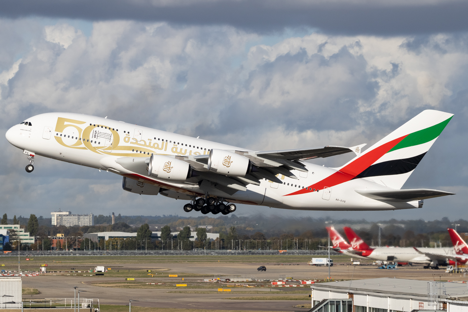 Full size: Emirates Airbus A380-800 A6-EVQ at London Heathrow International Airport