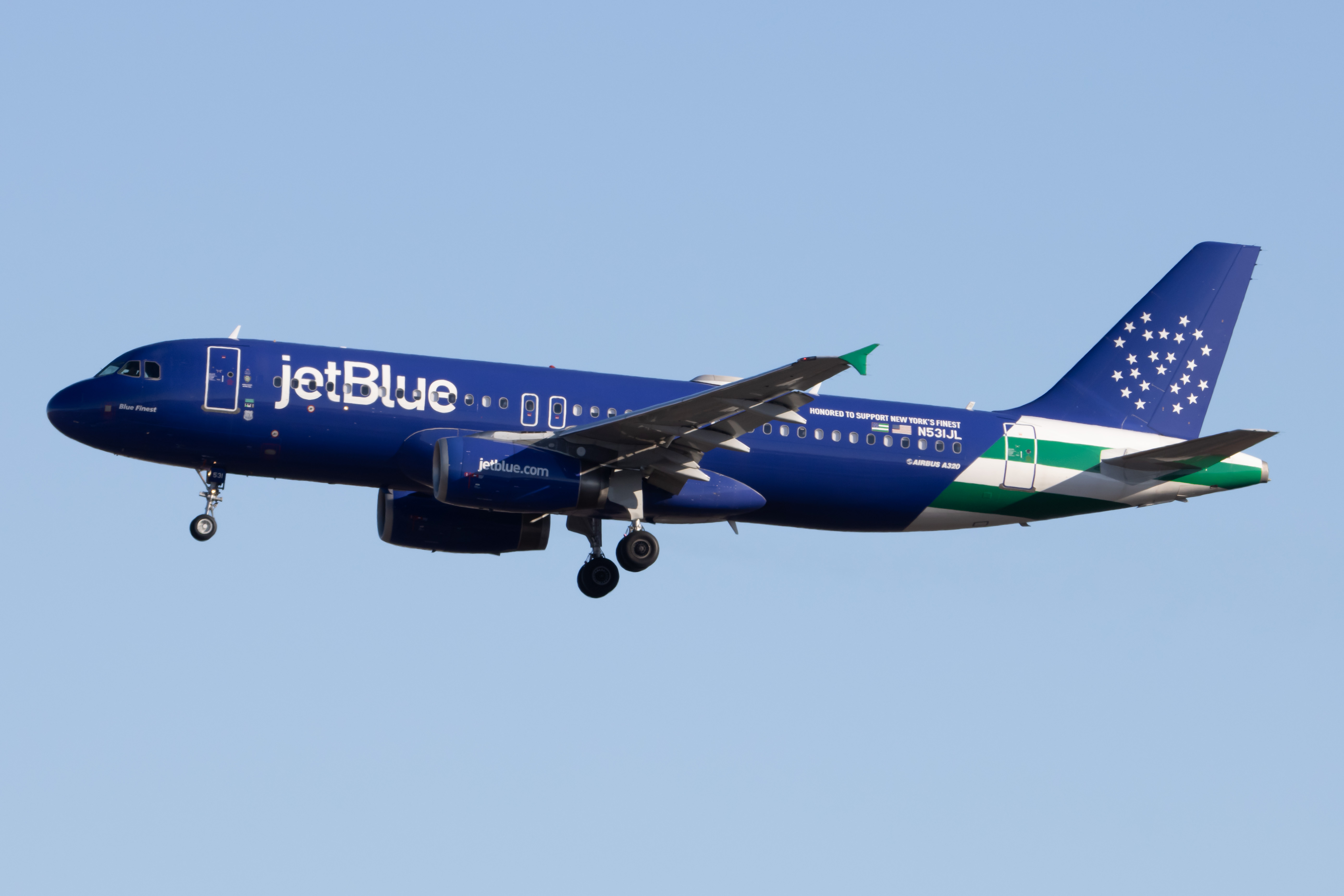 Full size: jetBlue Airways Airbus A320 N531JL at Newark Liberty International Airport