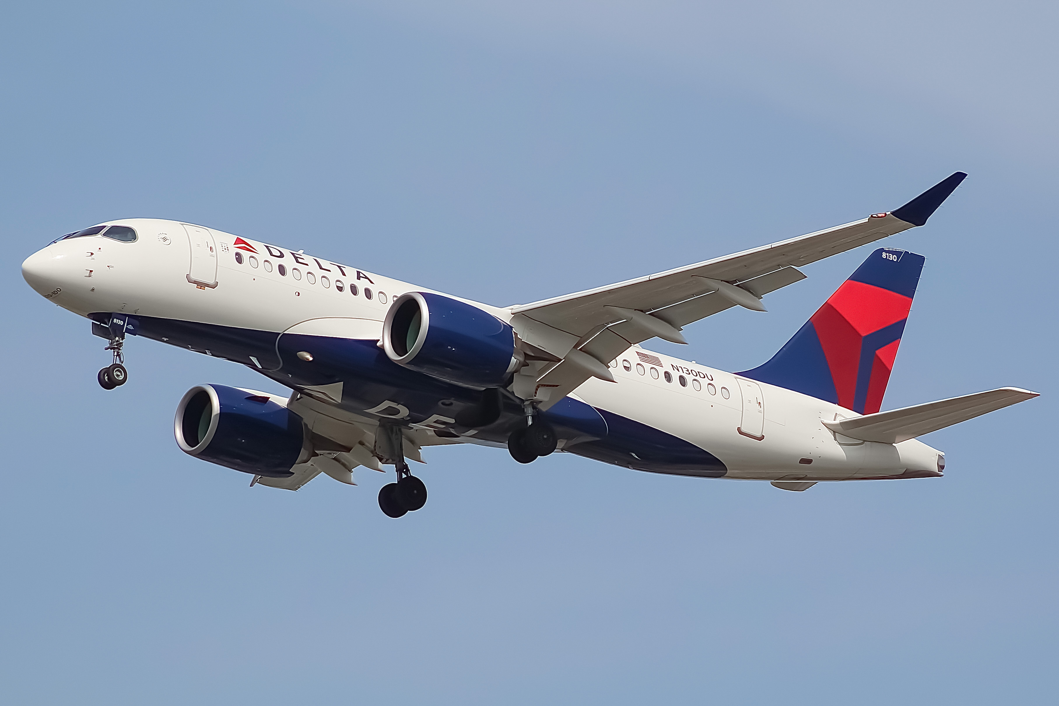 Full size: Delta Airlines Airbus A220-100 N130DU at Chicago O'Hare International Airport