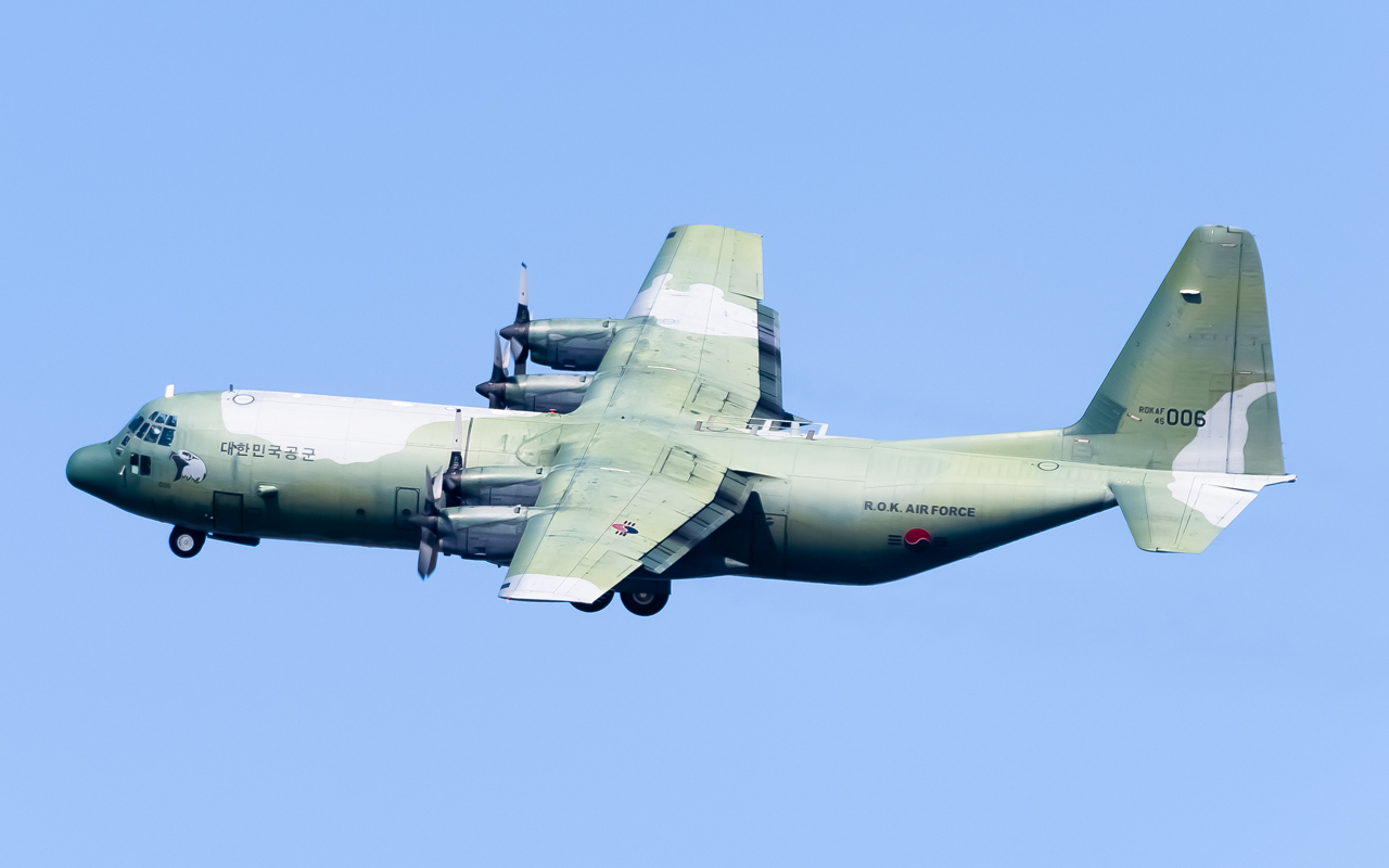 Full size: ROKAF C-130H-30 Hercules 45-006 at Gimhae International Airport
