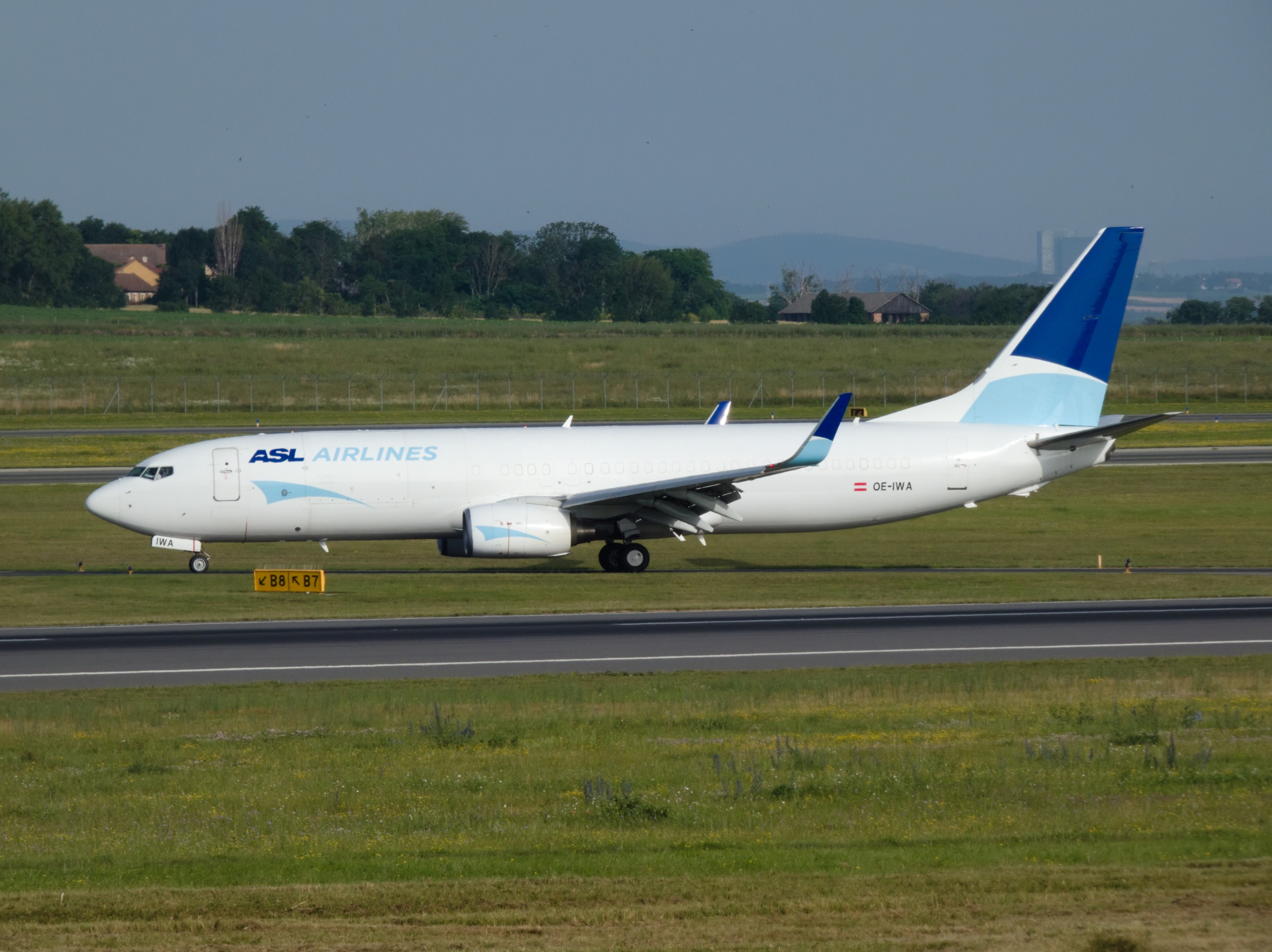 Full size: ASL Airlines Boeing 737-800BCF OE-IWA at Vienna International Airport