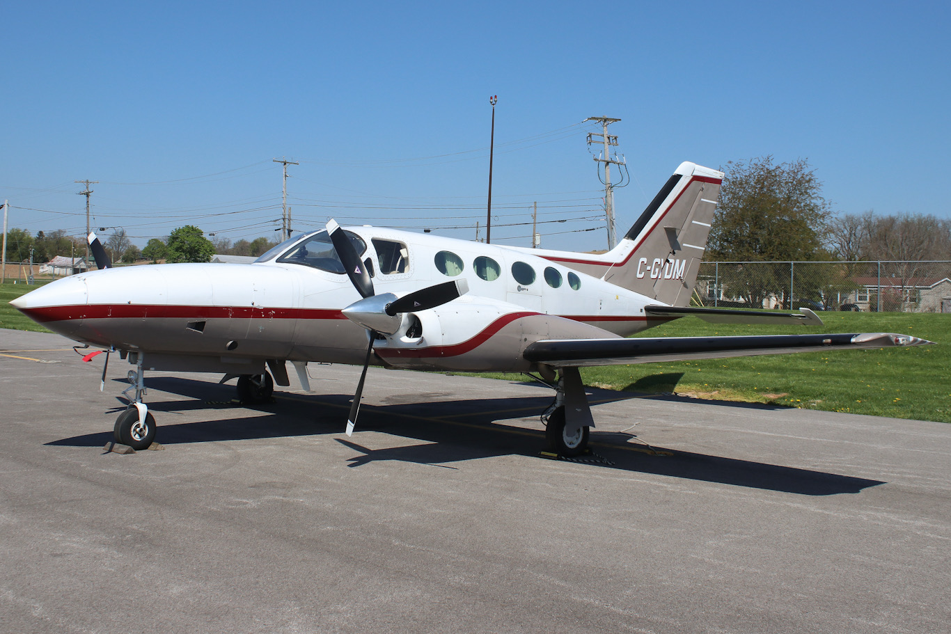 Full size: PRIVATE Cessna 421C C-GYDM at York Airport