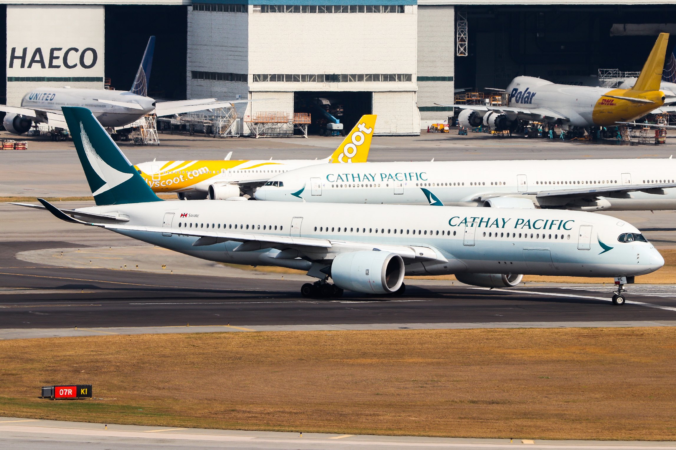 Full size: Cathay Pacific Airbus A350-900 B-LRE at Hong Kong International Airport