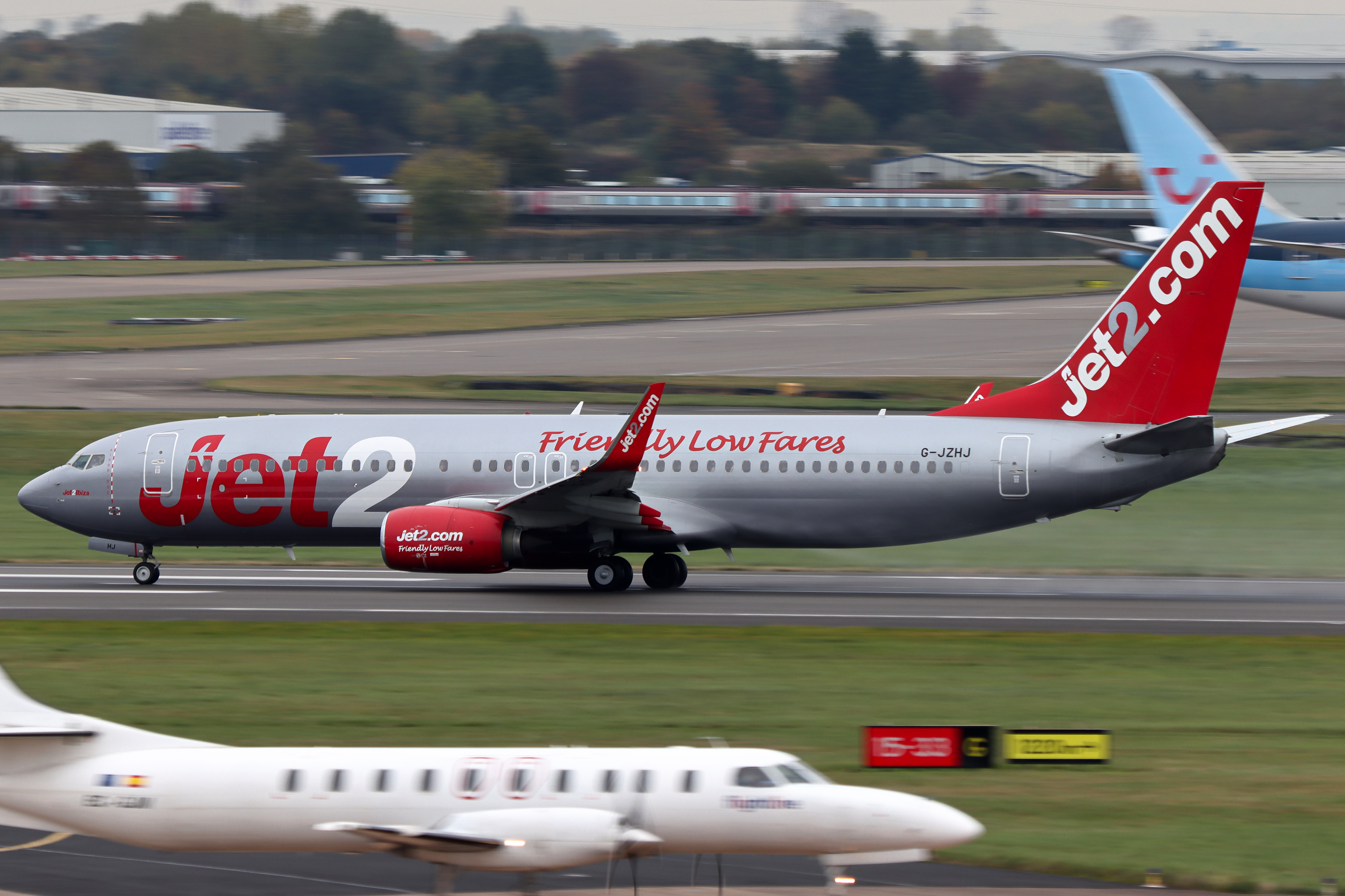Full size: Jet2 Boeing 737-800 G-JZHJ at Birmingham Airport