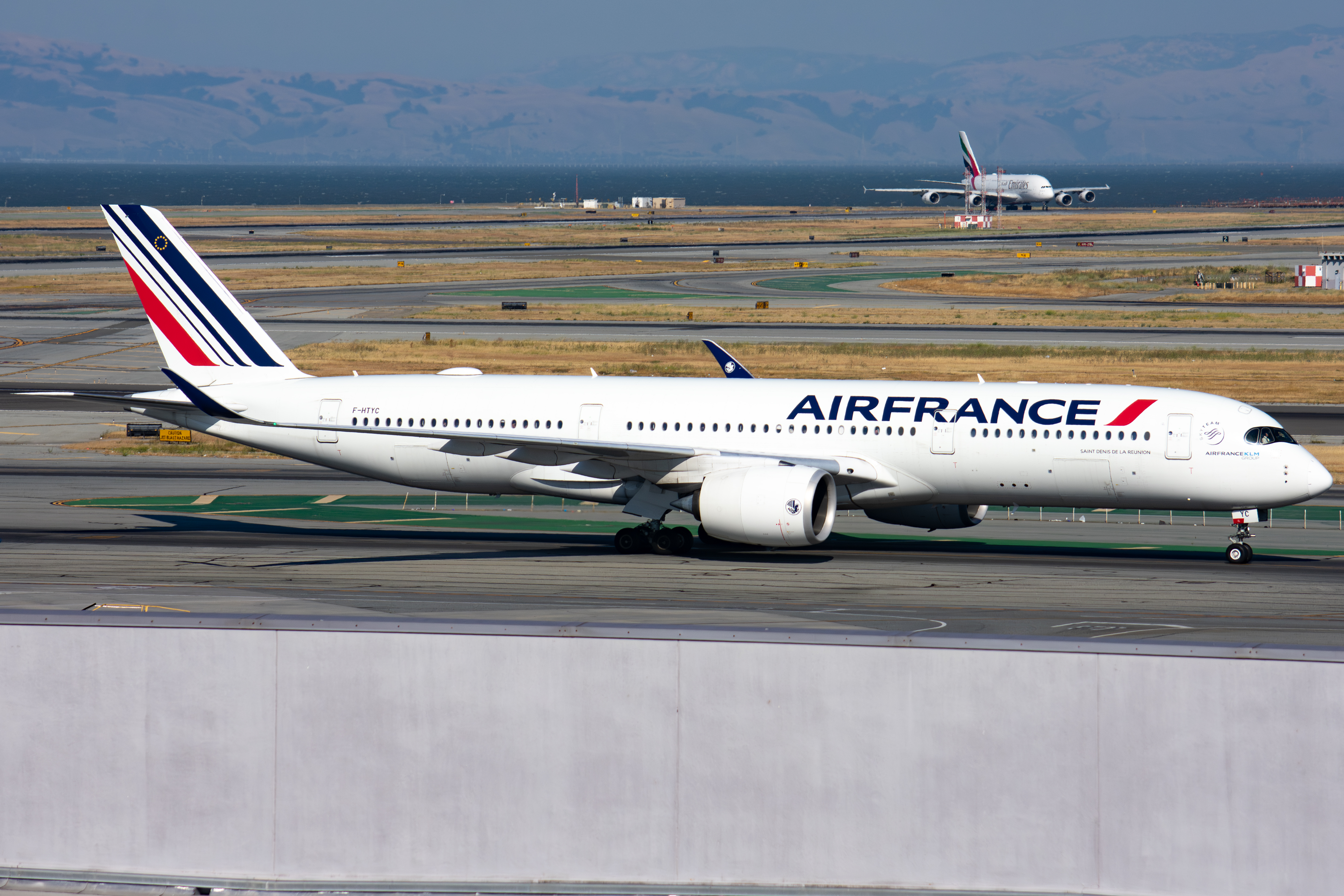 Full size: Air France Airbus A350-900 F-HTYC at San Francisco International Airport