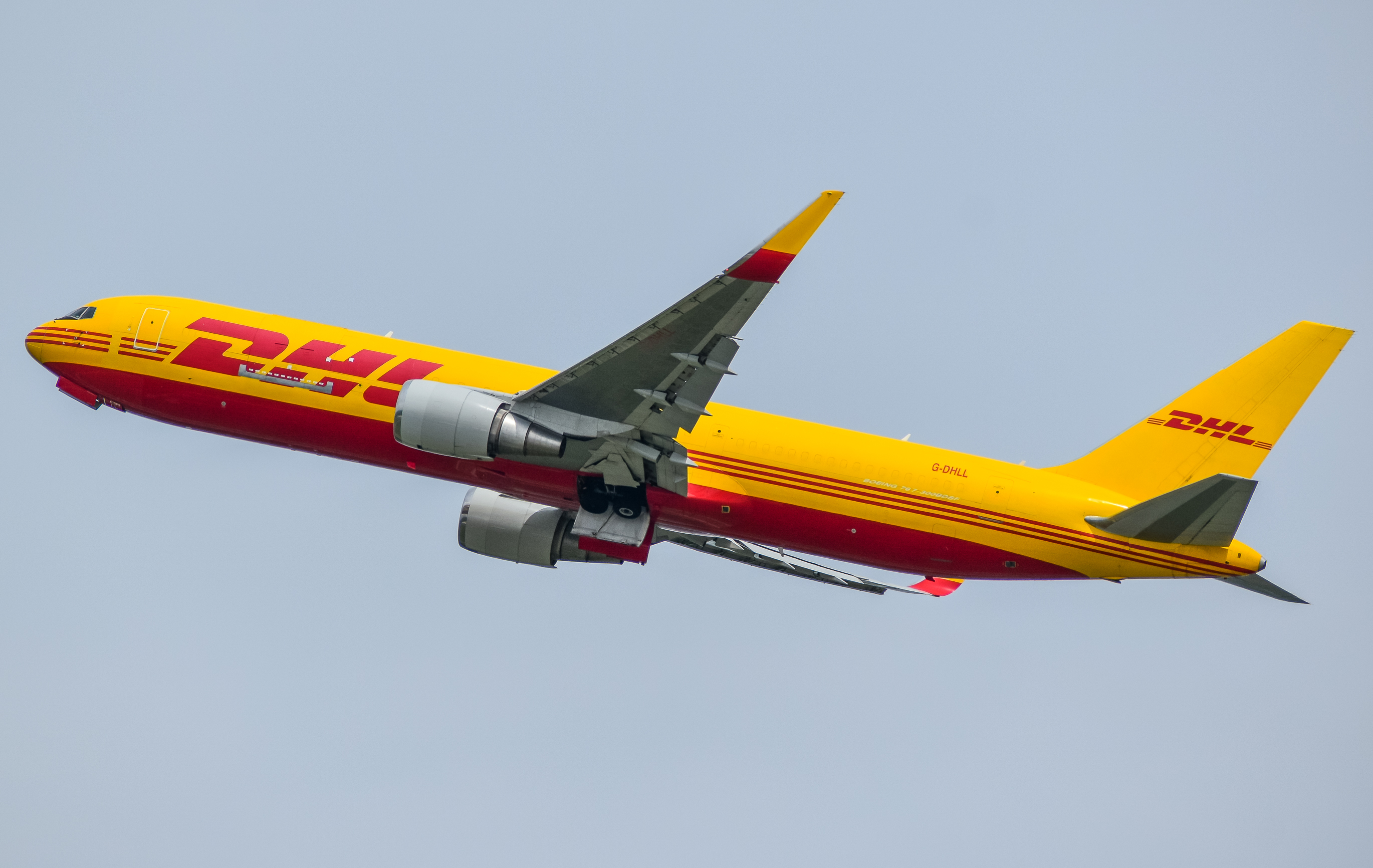 Full size: DHL Boeing 767-300F G-DHLL at Cincinnati/Northern Kentucky International Airport
