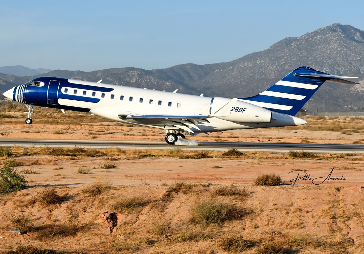 Full size: PRIVATE Bombardier Global 6000 N726BF at Aeropuerto de Cabo San Lucas Internacional