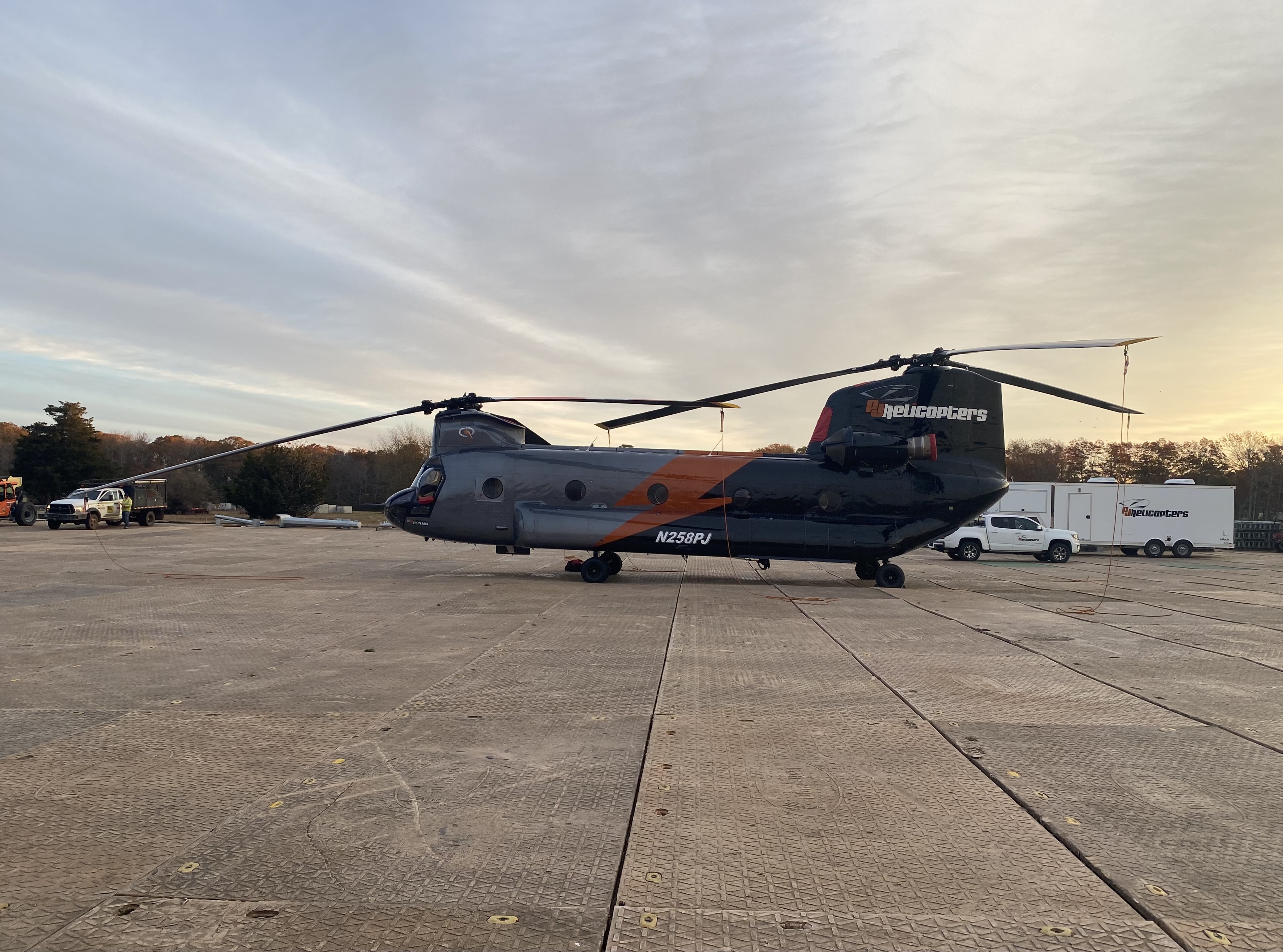 Full size: PRIVATE Boeing CH-47 Chinook N258PJ at Obidos Tirios Airport