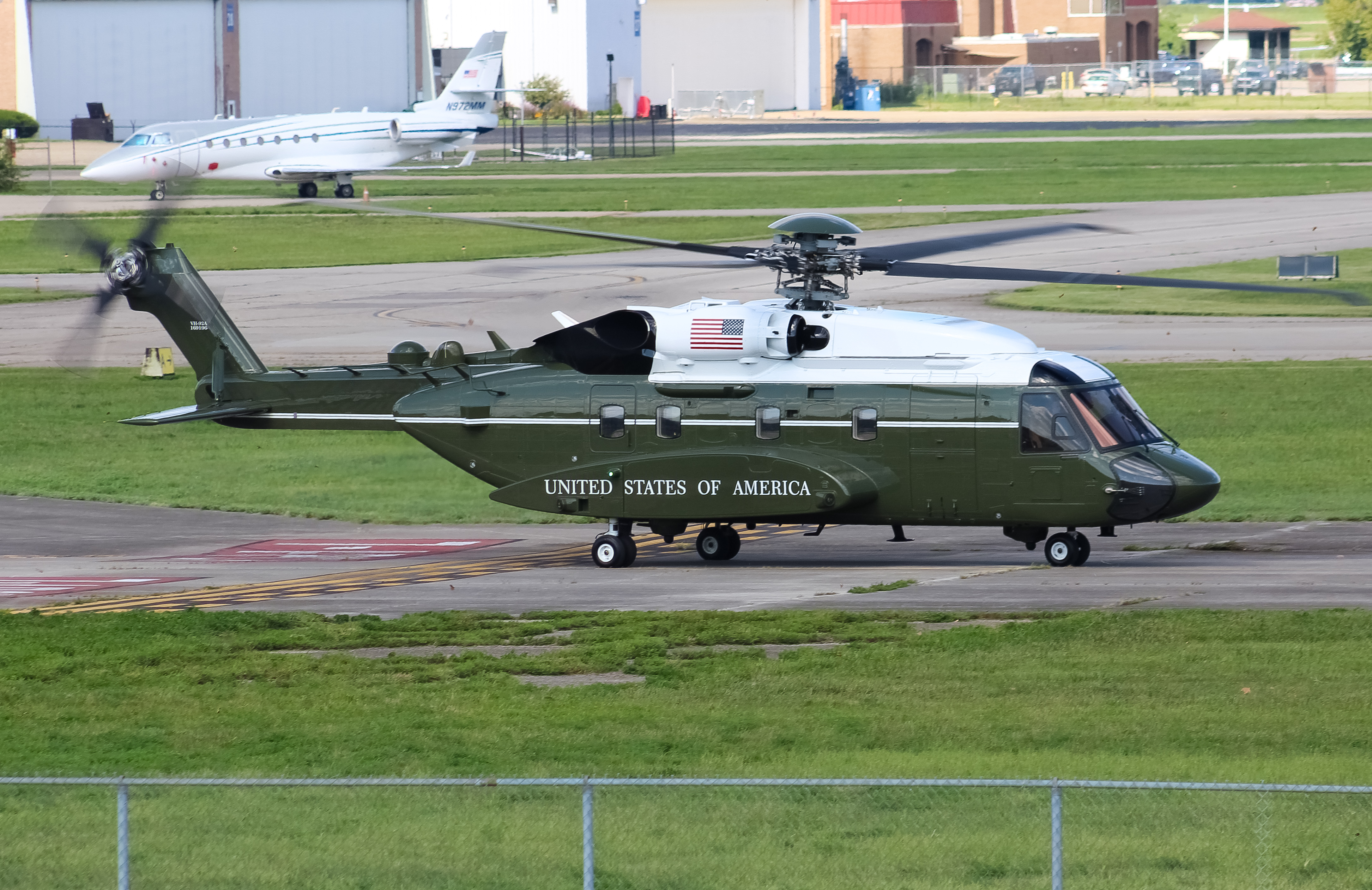 Full size: USMC - United States Marine Corp Sikorsky VH-92 Patriot 169196 at Cincinnati Municipal Airport/Lunken Field