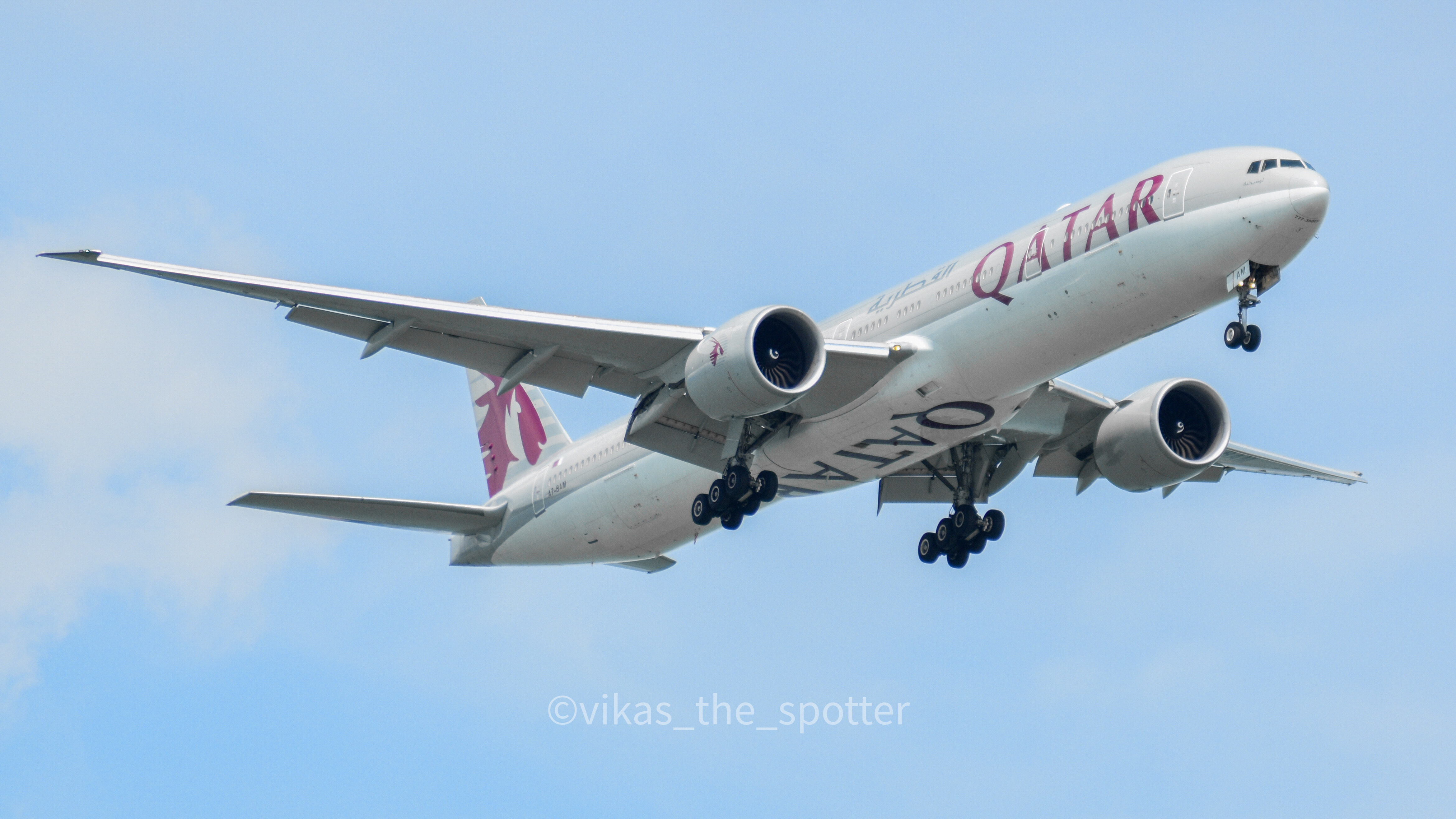 Full size: Qatar Airways Boeing 777-300ER A7-BAM at Singapore-Changi Airport