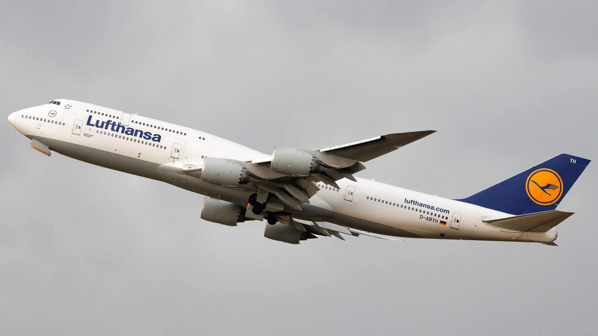 Full size: Lufthansa Boeing 747-8i D-ABYH at Tampa International Airport