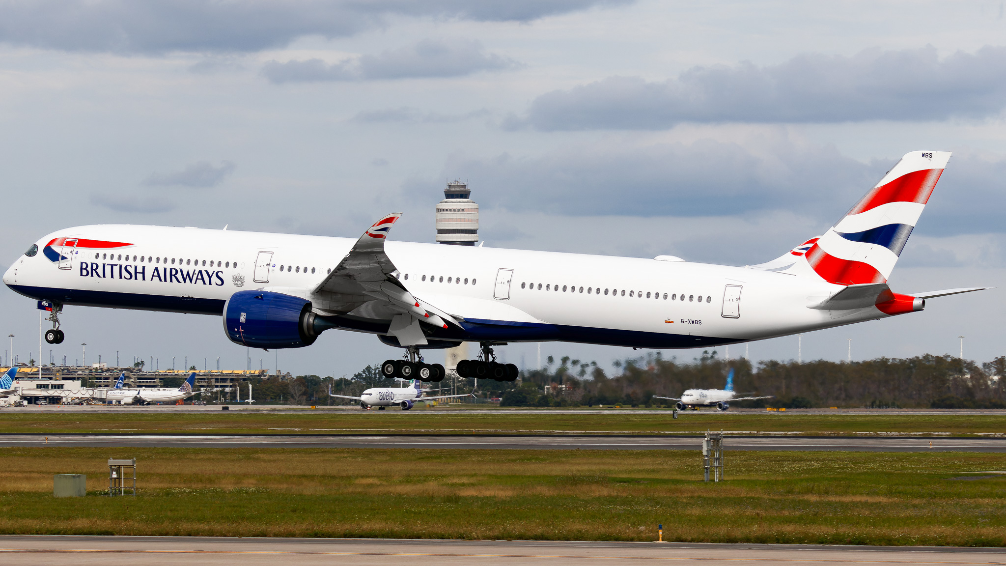Full size: British Airways Airbus A350-1000 G-XWBS at Orlando International Airport