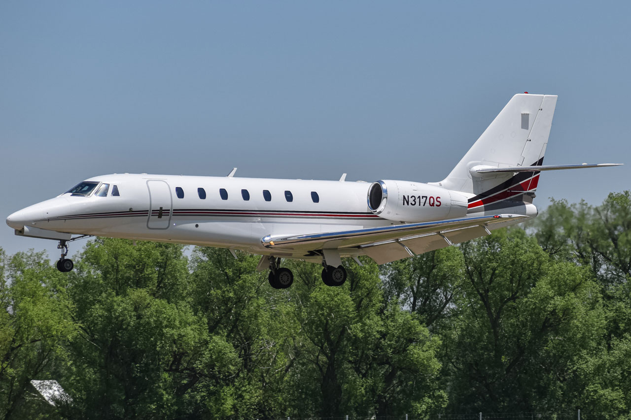 Full size: NetJets Cessna 680 Citation Sovereign  N317QS at Vance Brand Airport