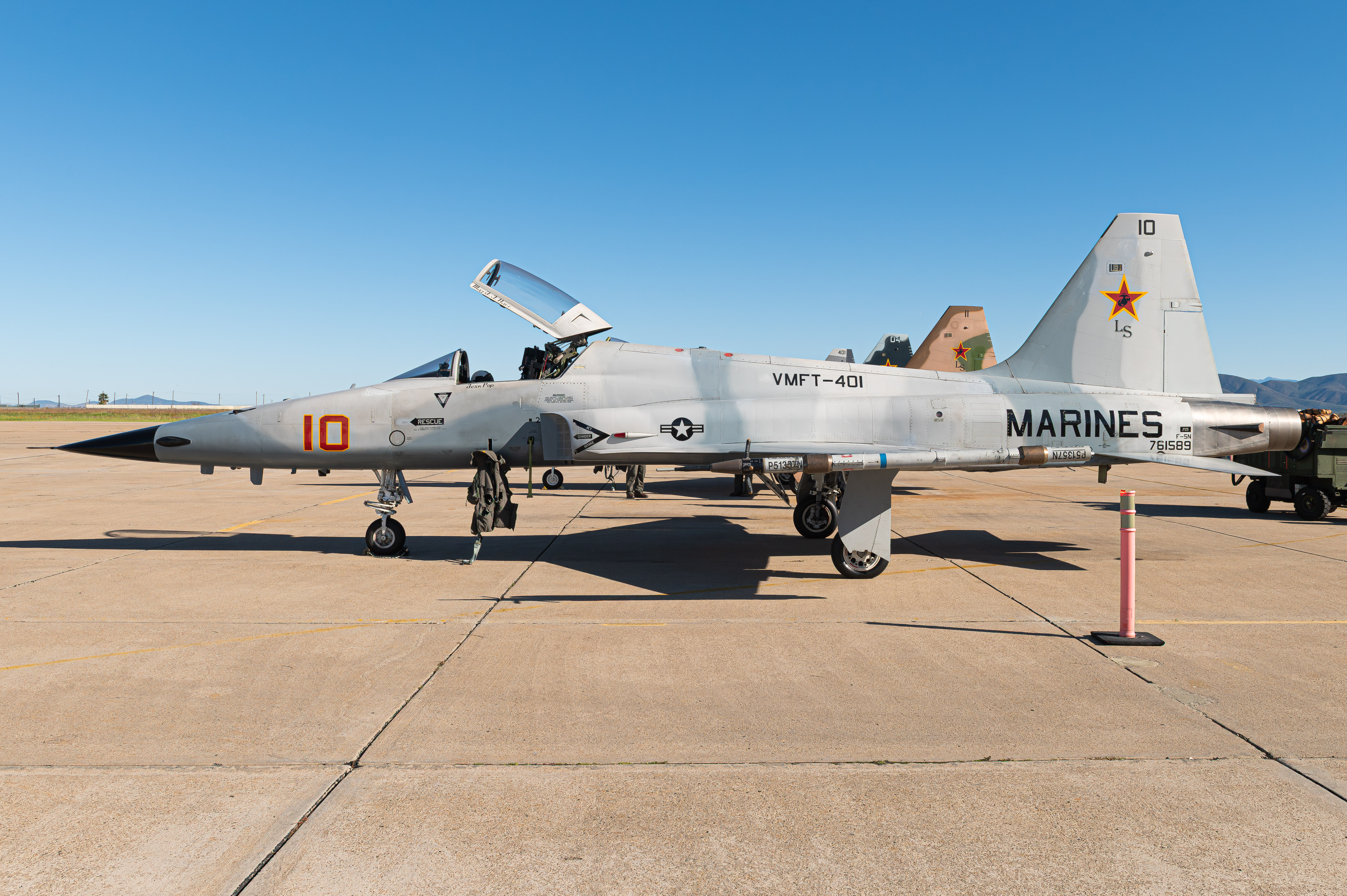 Full size: USMC - United States Marine Corp Northrop F-5N Tiger II 761589 at Brown Field Municipal Airport
