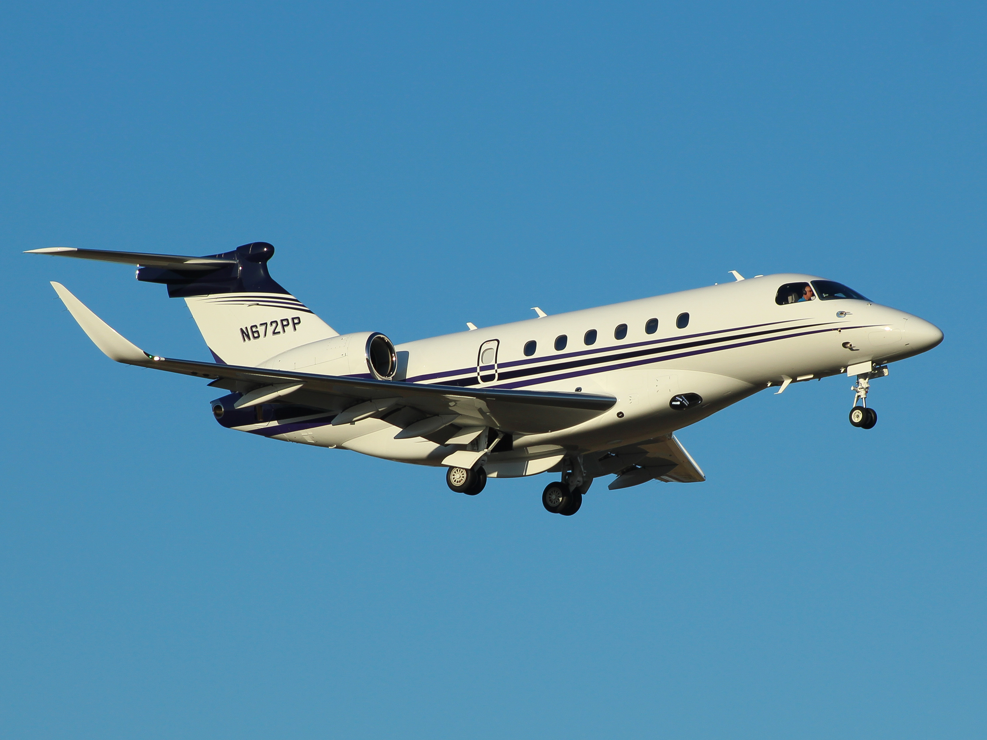 Full size: PRIVATE Embraer Praetor 600 N672PP at General Mitchell International Airport
