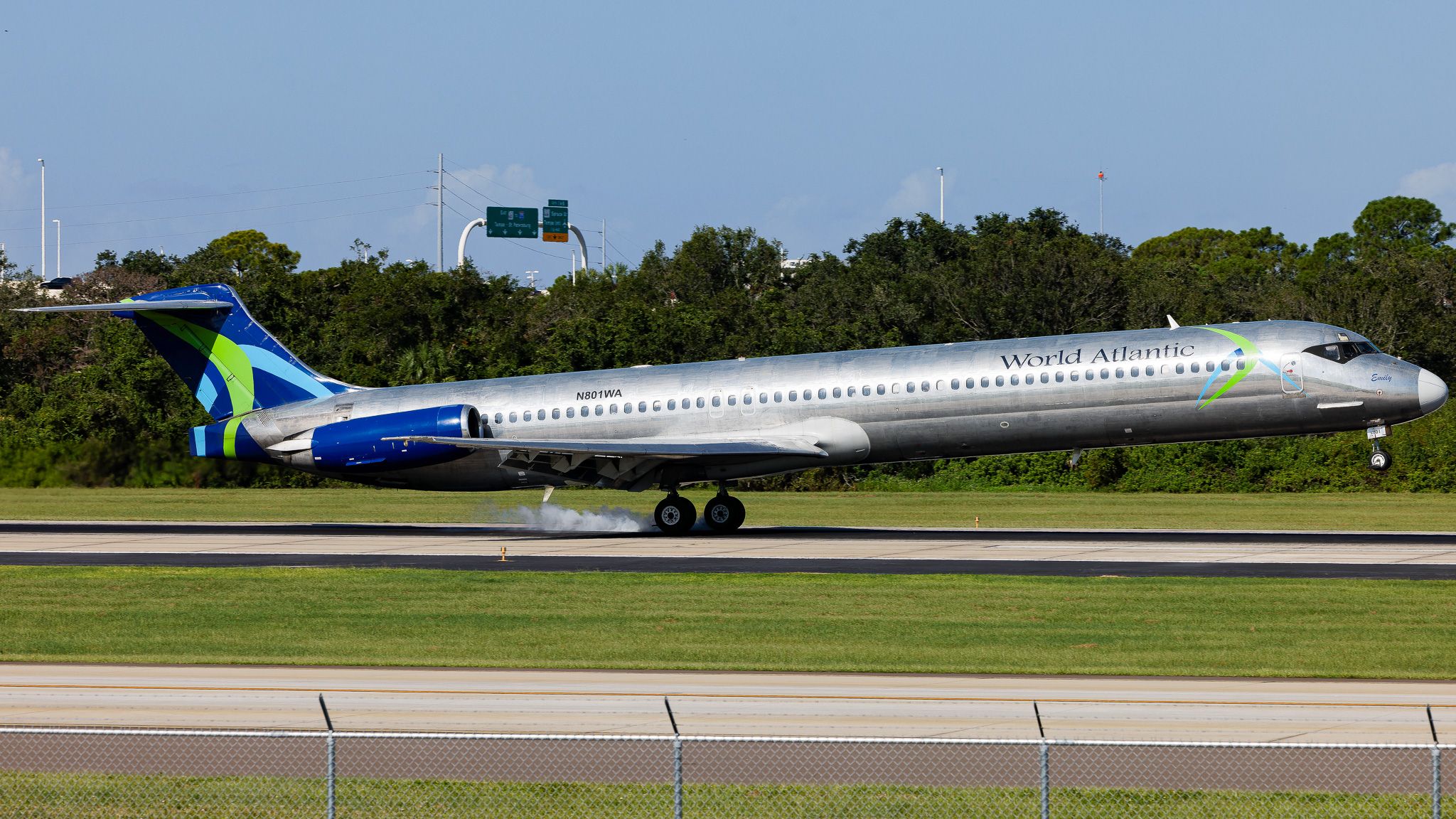 Full size: World Atlantic Airlines McDonnell Douglas MD-83 N801WA at Tampa International Airport