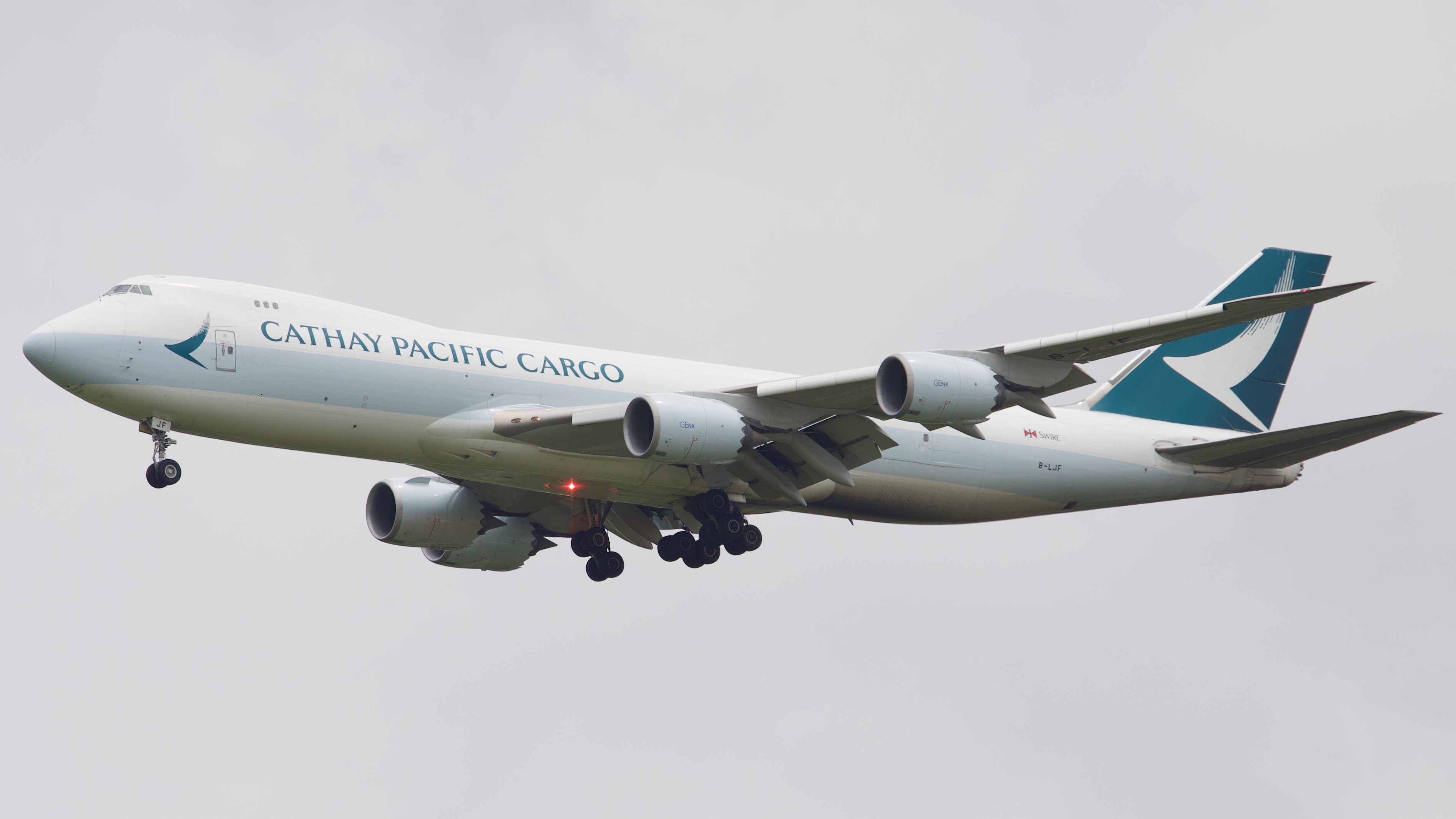 Full size: Cathay Pacific Cargo Boeing 747-8F B-LJF at Houston-George Bush Intercontinental Airport