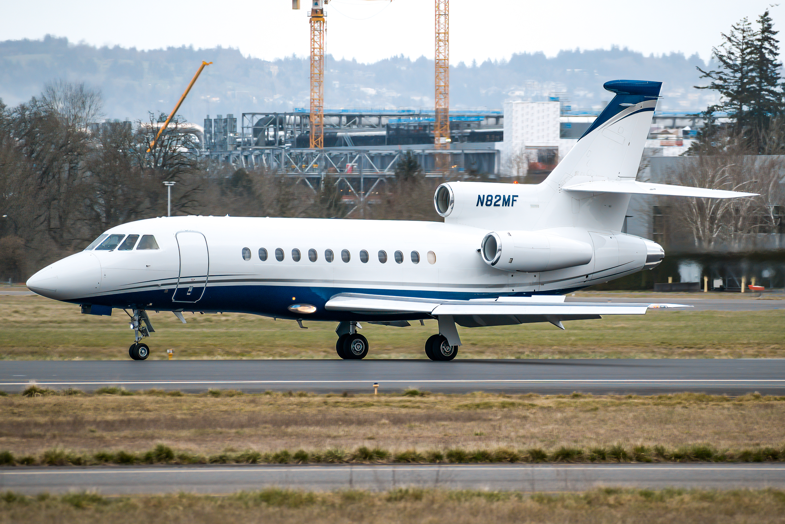 Full size: Speedero LLC Dassault Falcon 900EX N82MF at Portland-Hillsboro Airport