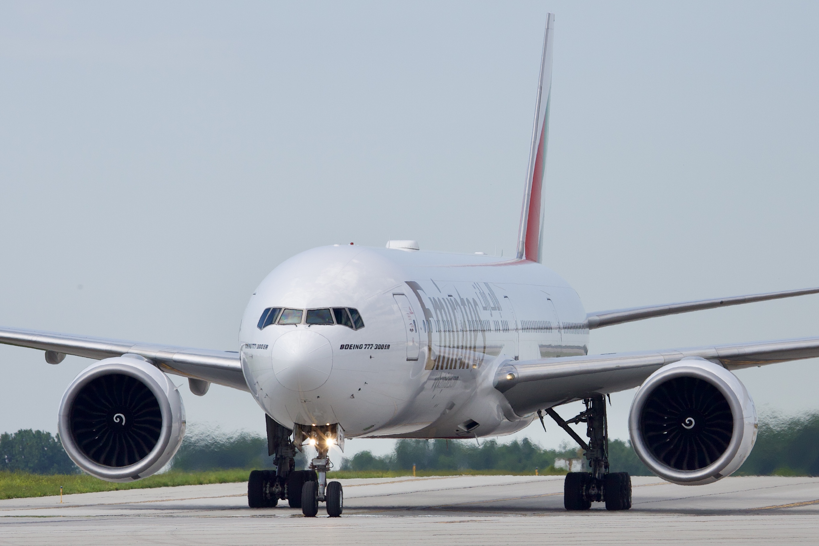 Full size: Emirates Boeing 777-300ER A6-EGL at Rickenbacker International Airport