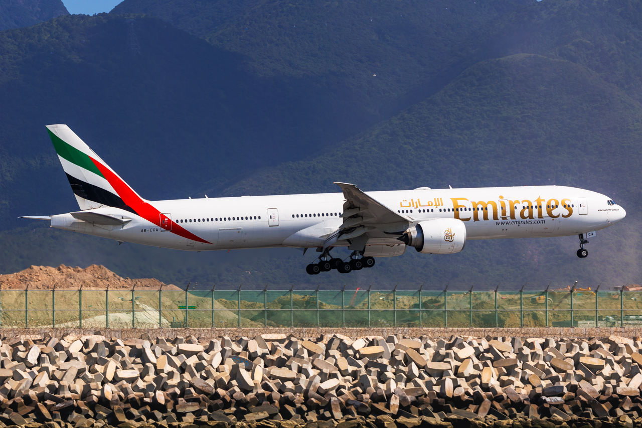 Full size: Emirates Boeing 777-300ER A6-ECA at Hong Kong International Airport