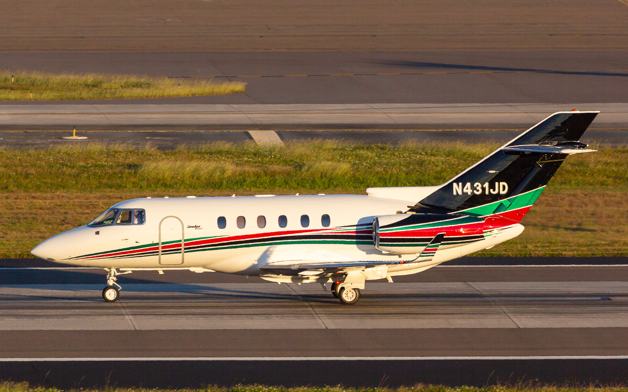 Full size: PRIVATE Beechcraft Hawker 900XP N431JD at Tampa International Airport