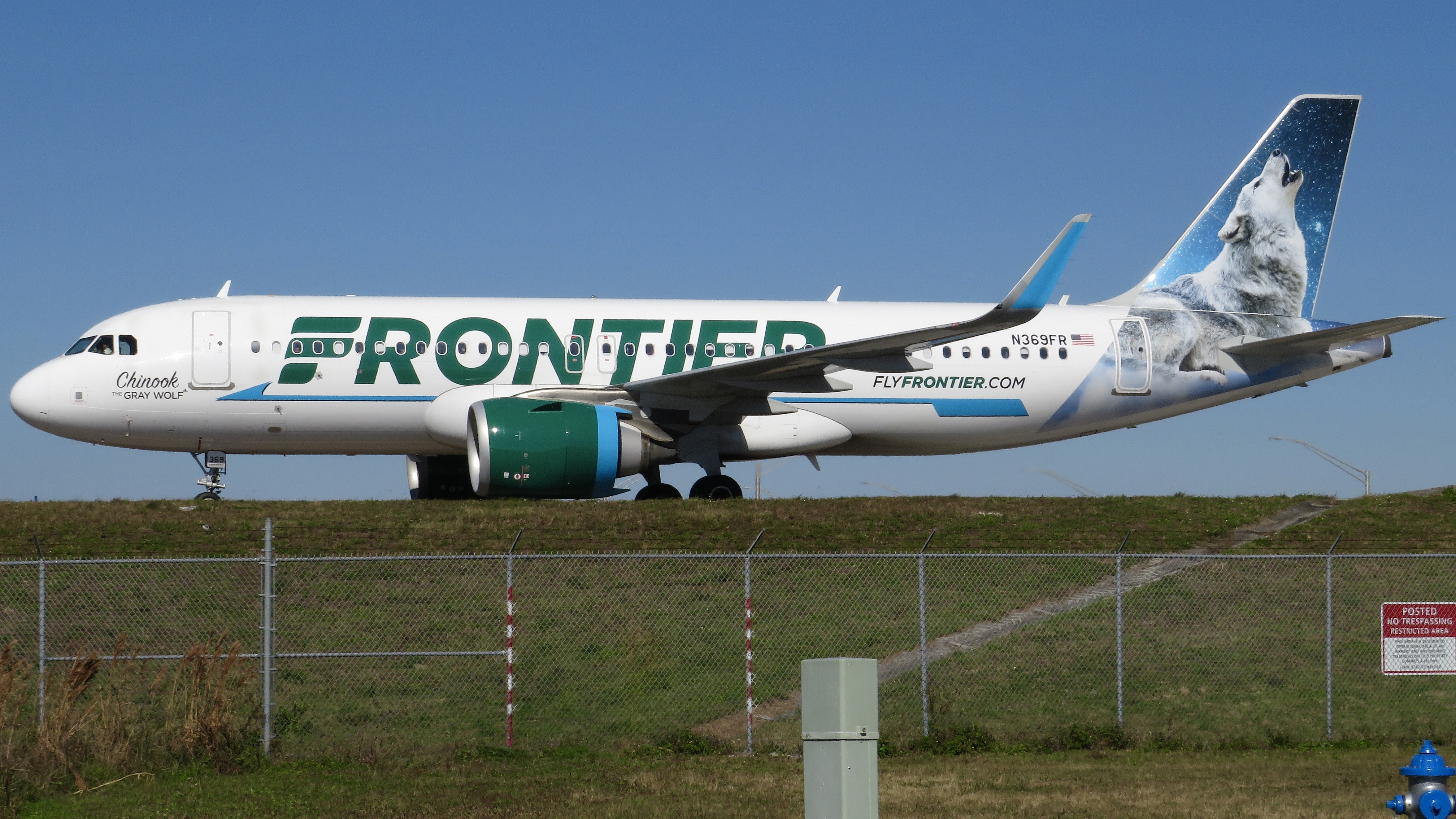 Full size: Frontier Airlines Airbus A320NEO N369FR at Orlando International Airport