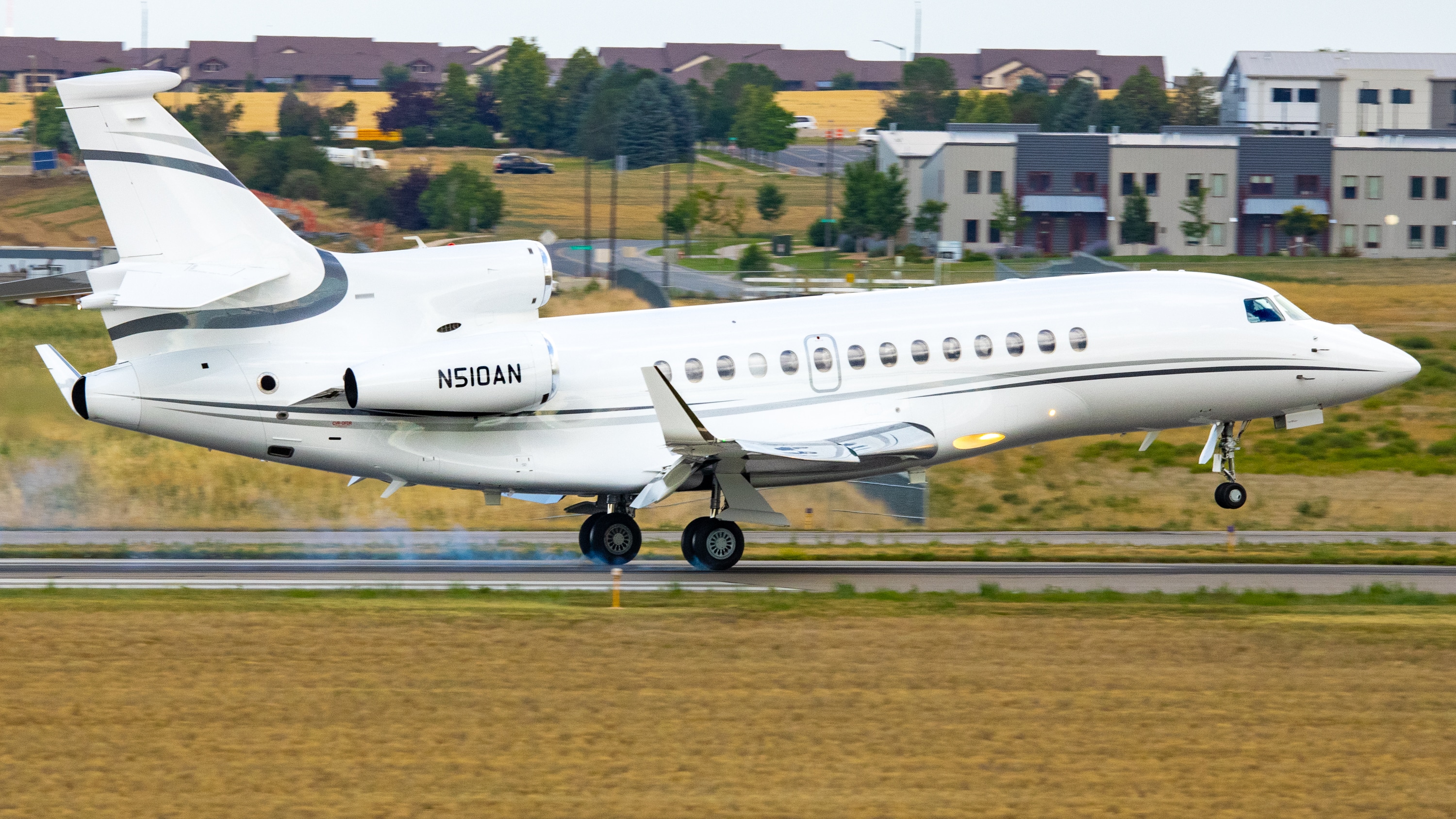 Full size: PRIVATE Dassault Falcon 7X N510AN at Northern Colorado Regional Airport