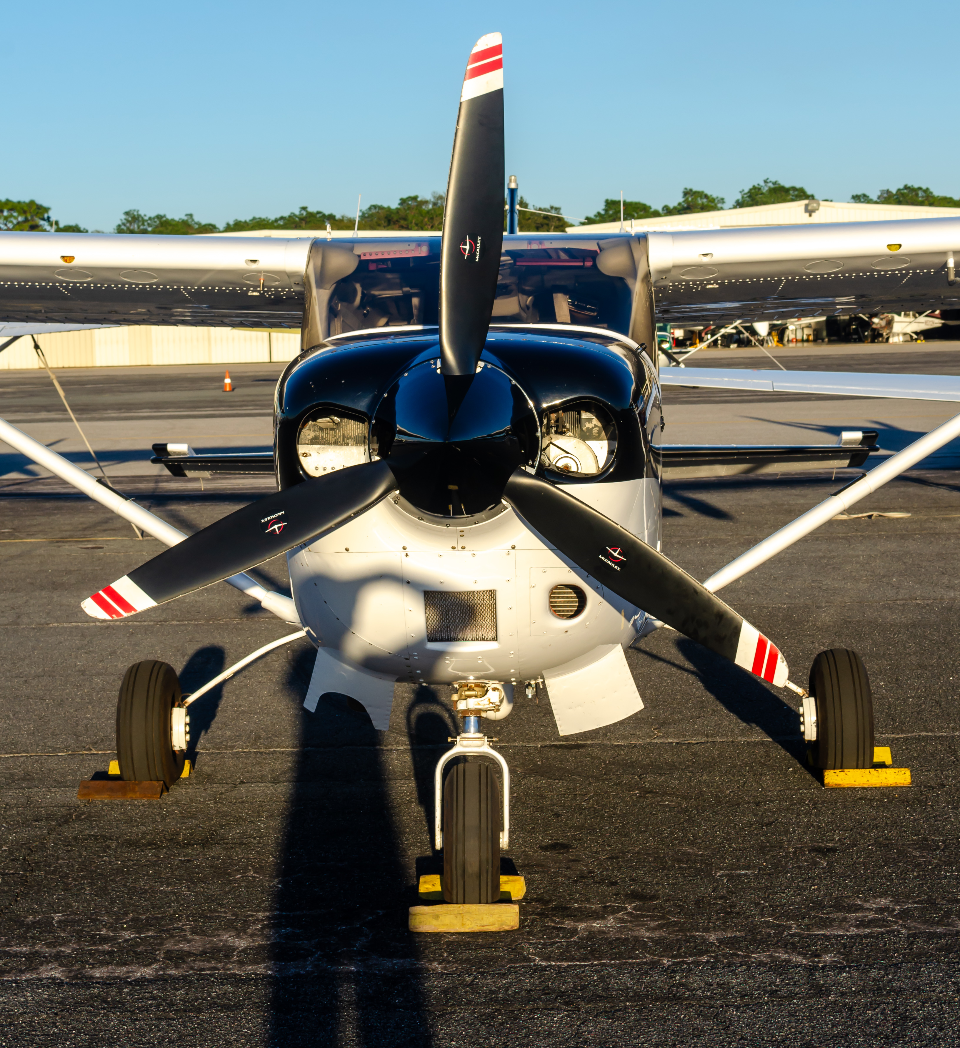 Full size: Florida Highway Patrol  Cessna 182 Skylane N531HP at Pensacola International Airport