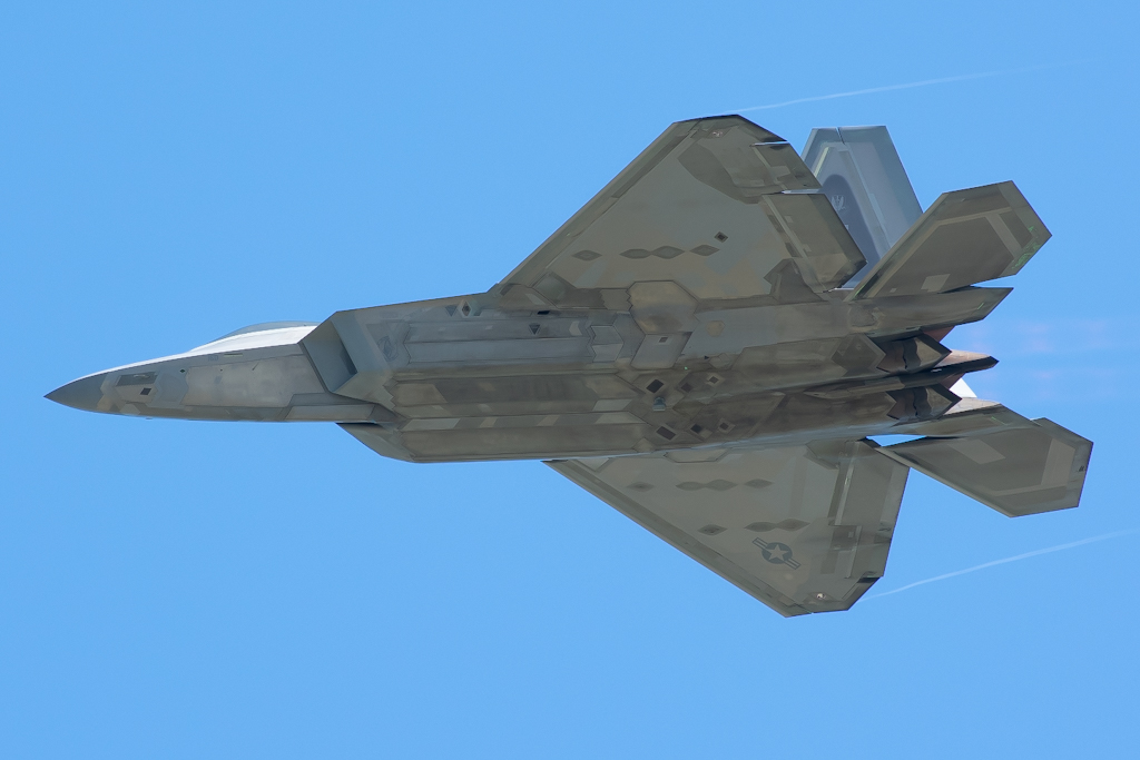 Full size: USAF - United States Air Force Lockheed Martin F-22A Raptor 08-4160 at Cleveland Burke Lakefront Airport