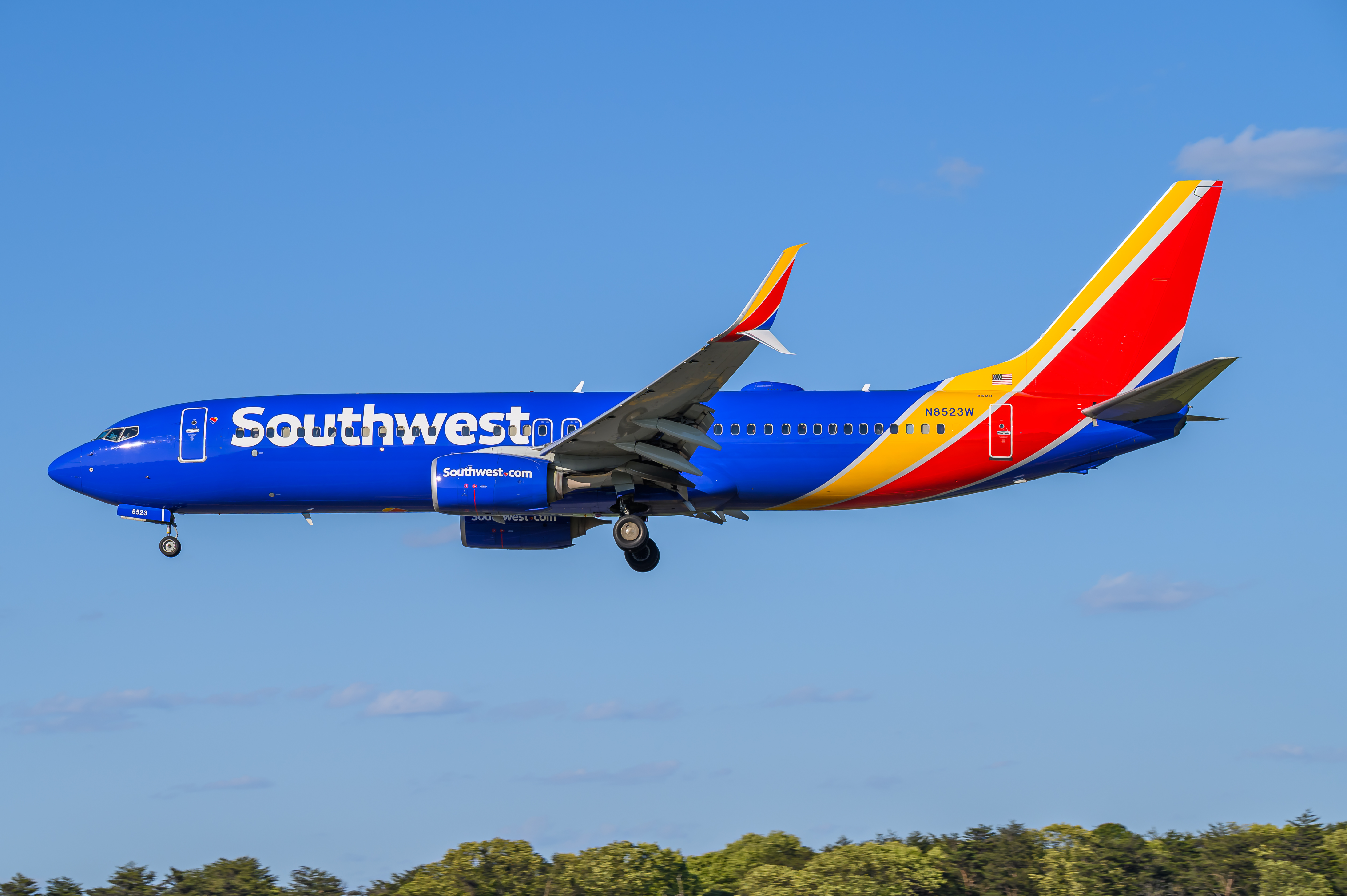 Full size: Southwest Airlines Boeing 737-800 N8523W at Baltimore/Washington International Thurgood Marshall Airport