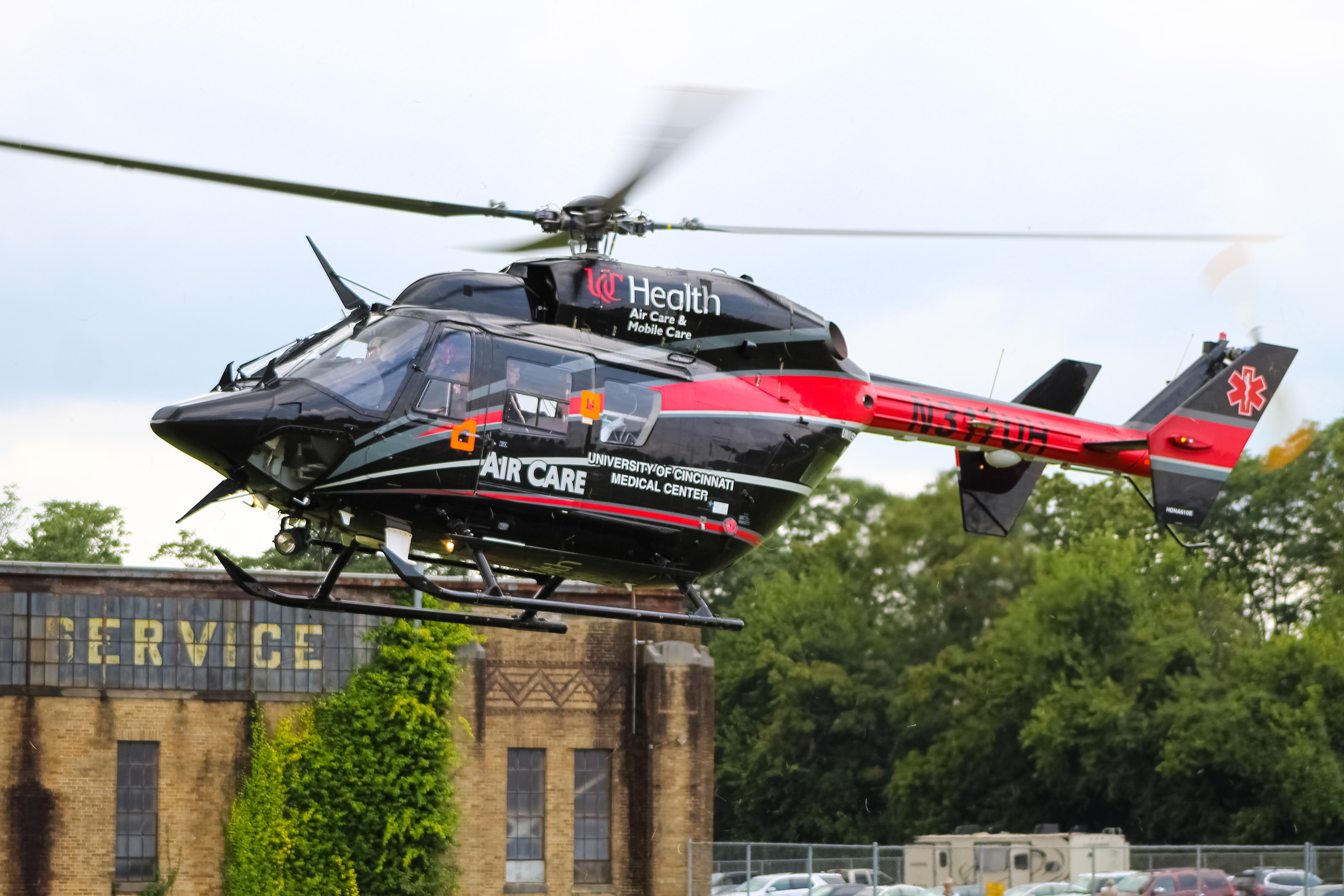 Full size: UC Air Care Messerschmitt BK-117 N317UH at Cincinnati Municipal Airport/Lunken Field