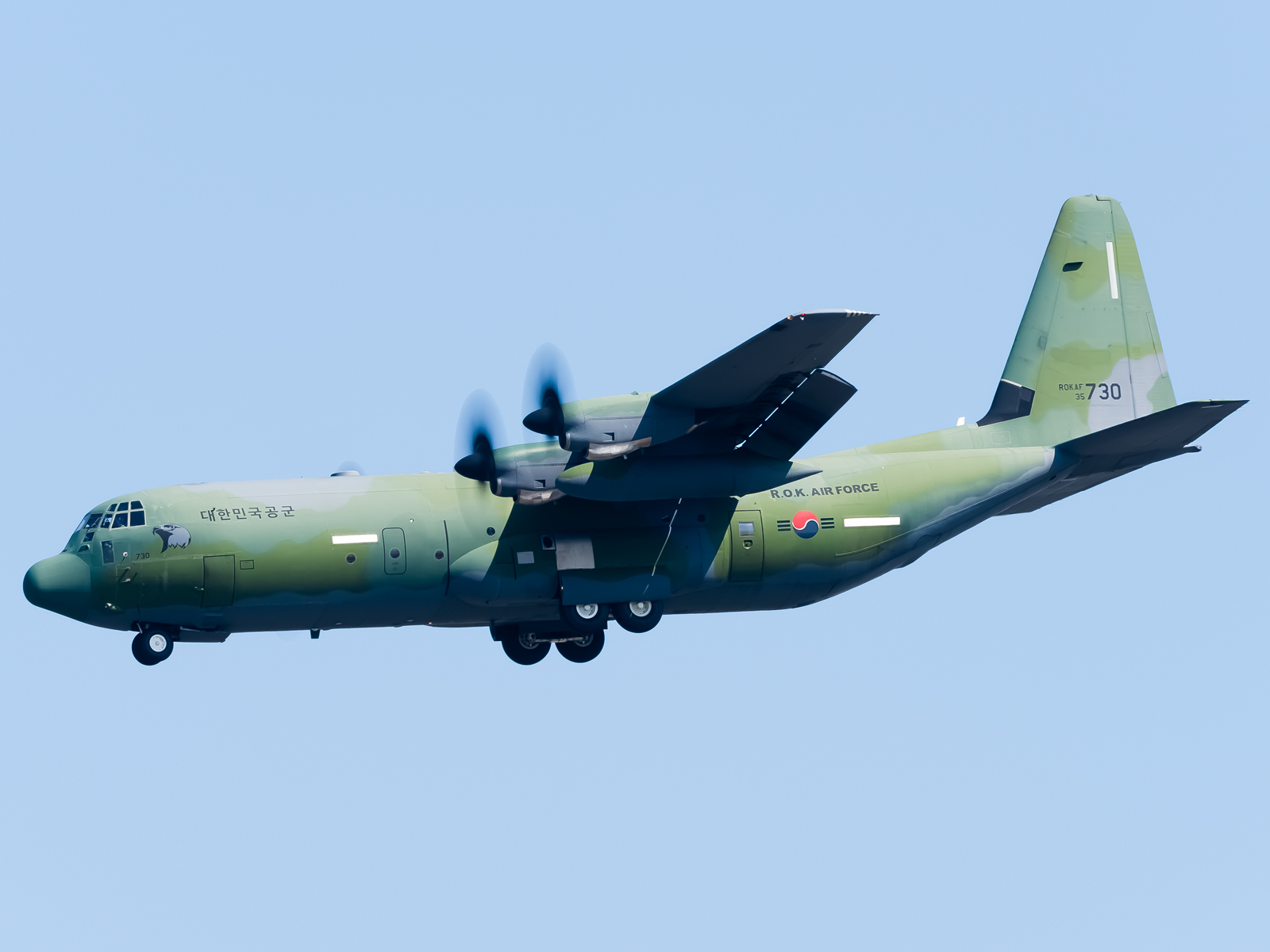 Full size: ROKAF Lockheed C-130J Hercules 35-730 at Gimhae International Airport