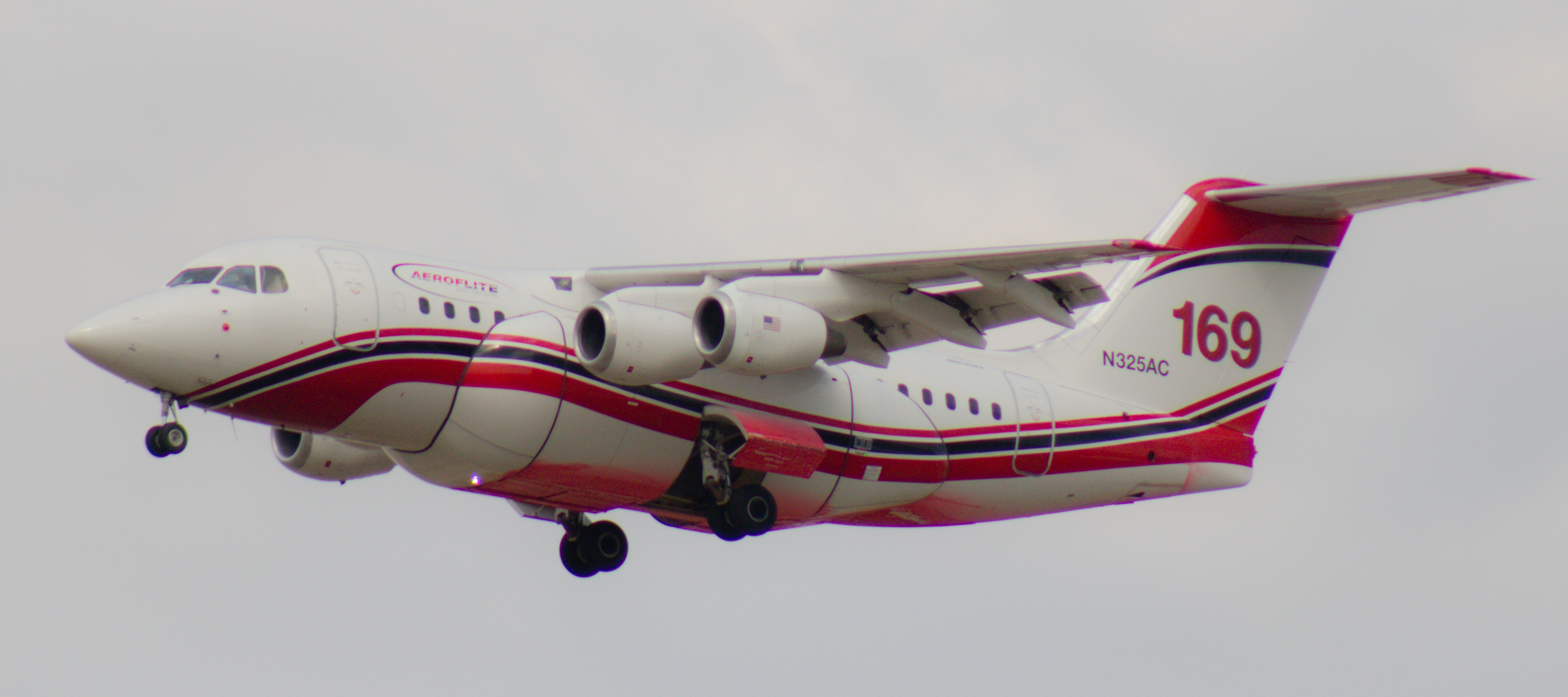 Full size: Aero-Flite Aerial Firefighting Avro RJ85 N325AC at Boise Air Terminal/Gowen Field