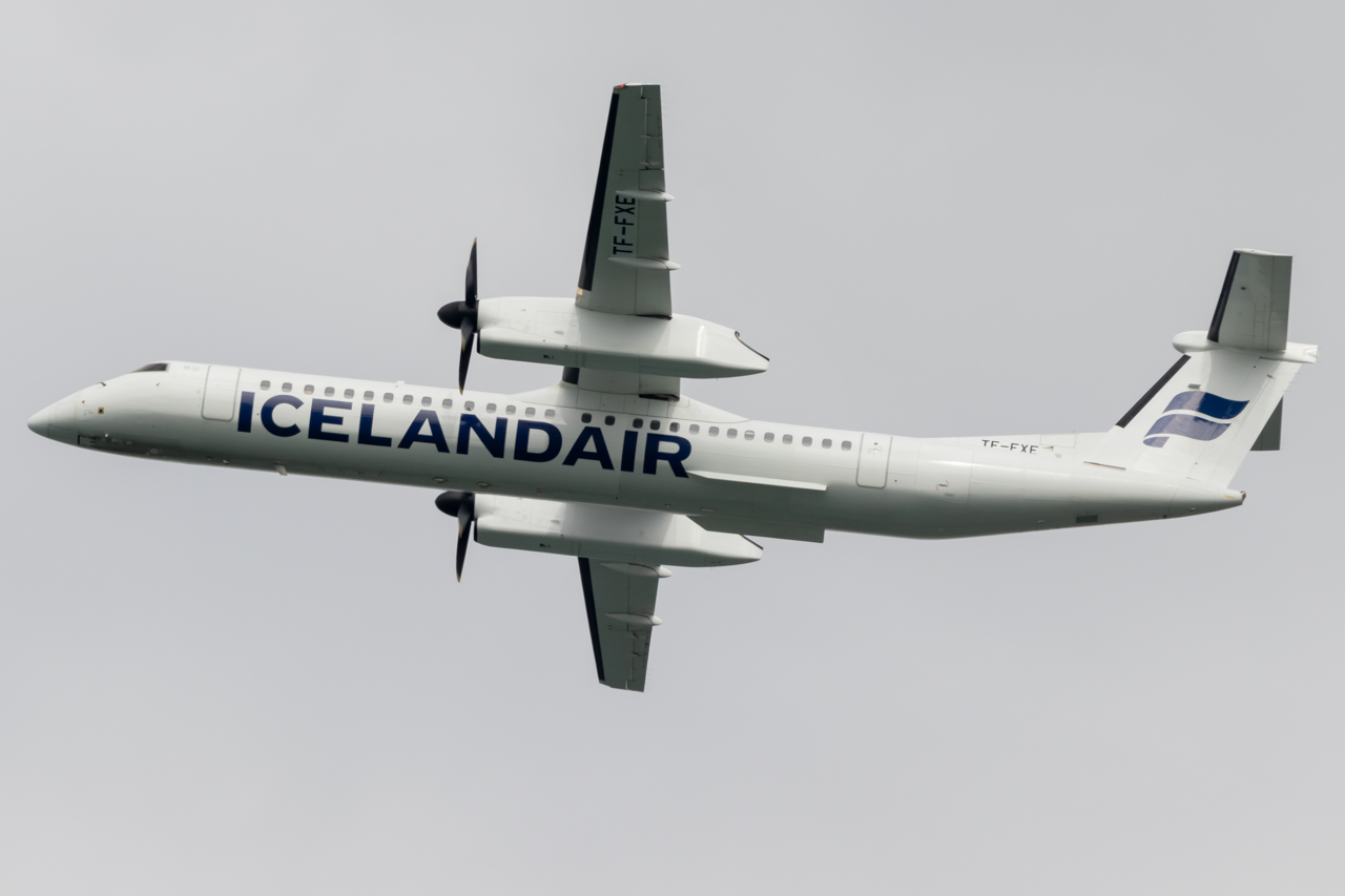 Full size: Icelandair De Havilland Dash-8 q400 TF-FXE at Akureyri Airport