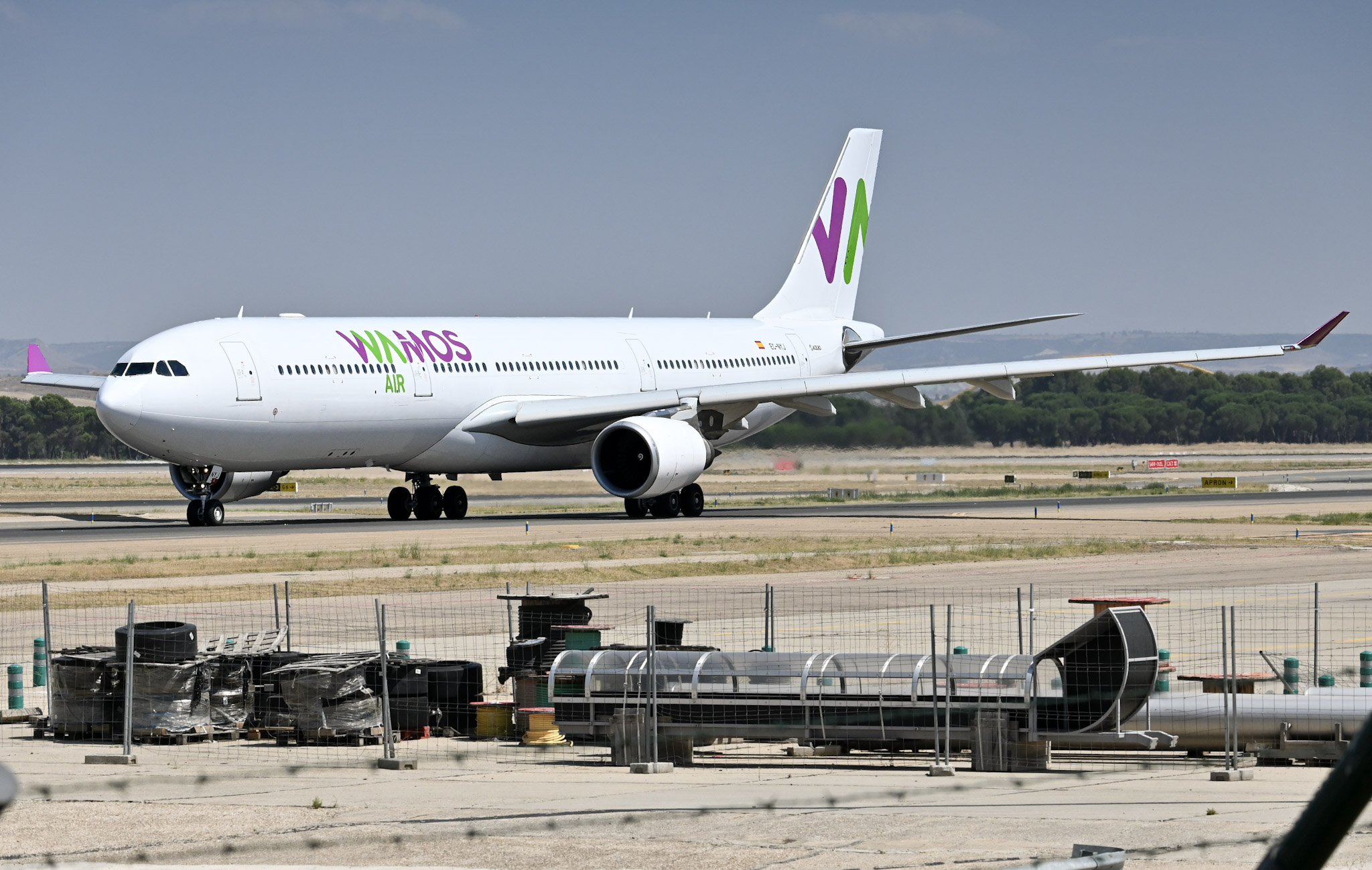 Full size: Wamos Air Airbus A330-300 EC-NYJ at Madrid Barajas Airport