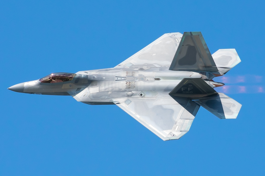Full size: USAF - United States Air Force Lockheed Martin F-22A Raptor 08-4160 at Cleveland Burke Lakefront Airport