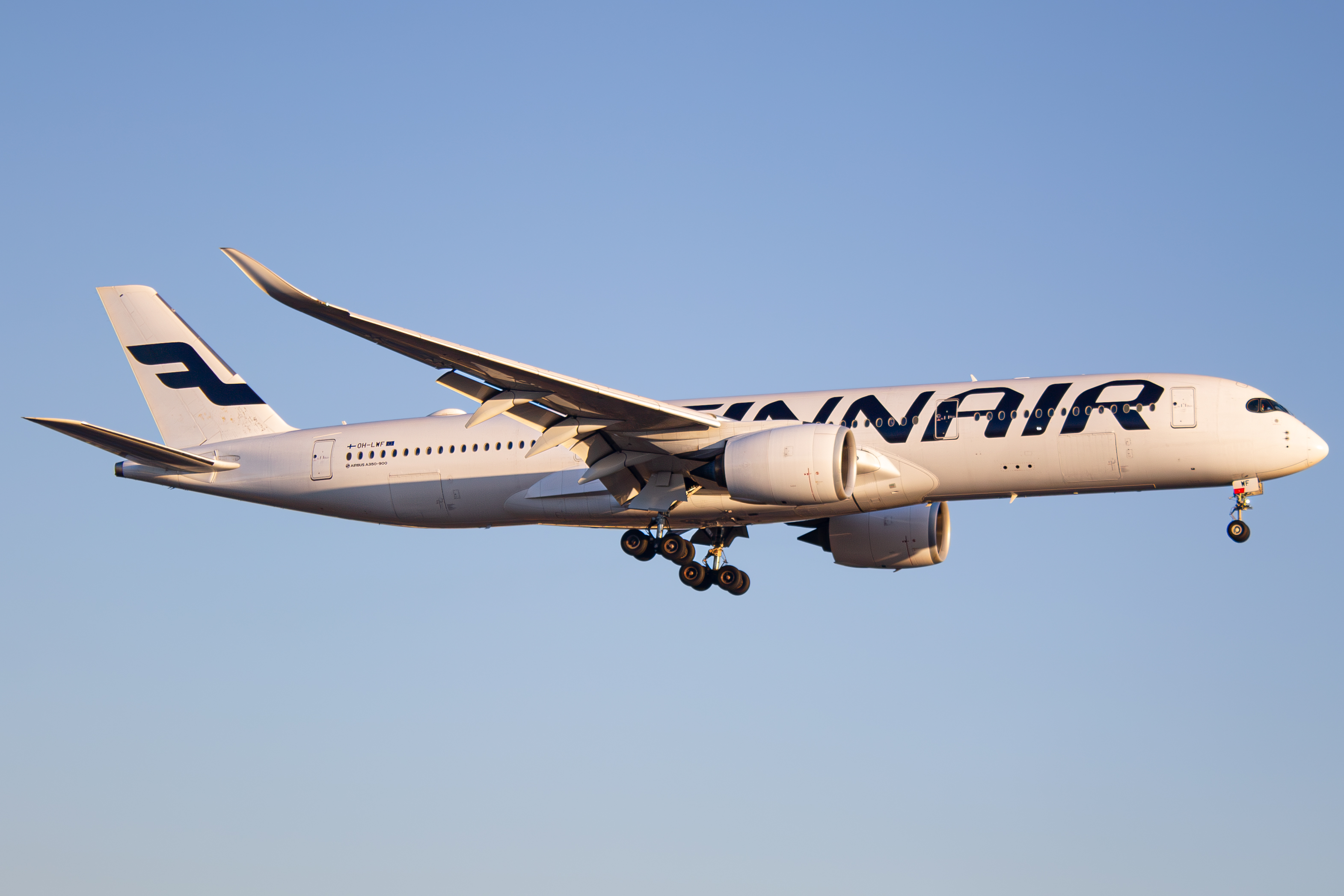 Full size: Finnair Airbus A350-900 OH-LWF at Helsinki Vantaa Airport