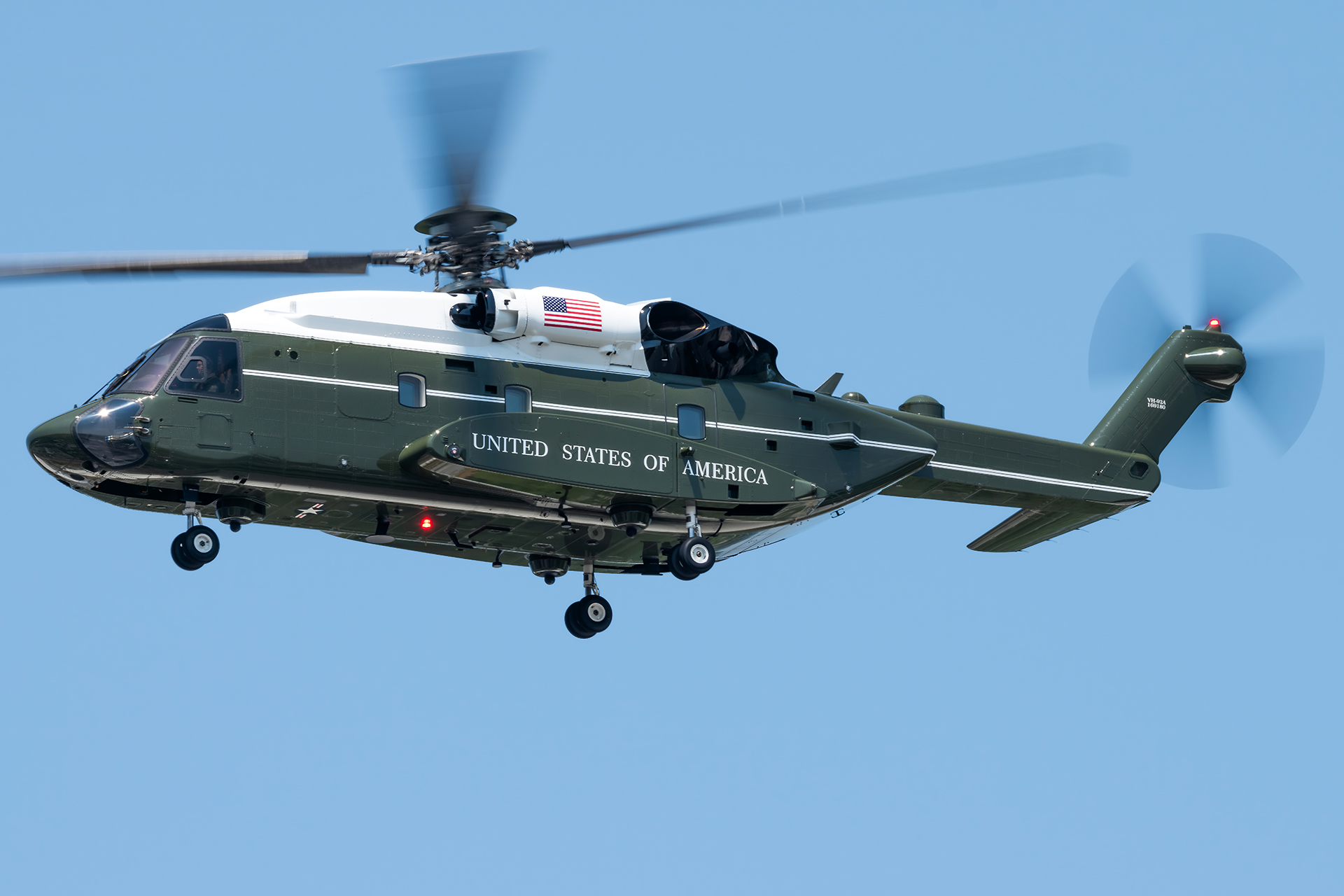 Full size: USMC - United States Marine Corp Sikorsky VH-92 169180 at Joint Base Andrews