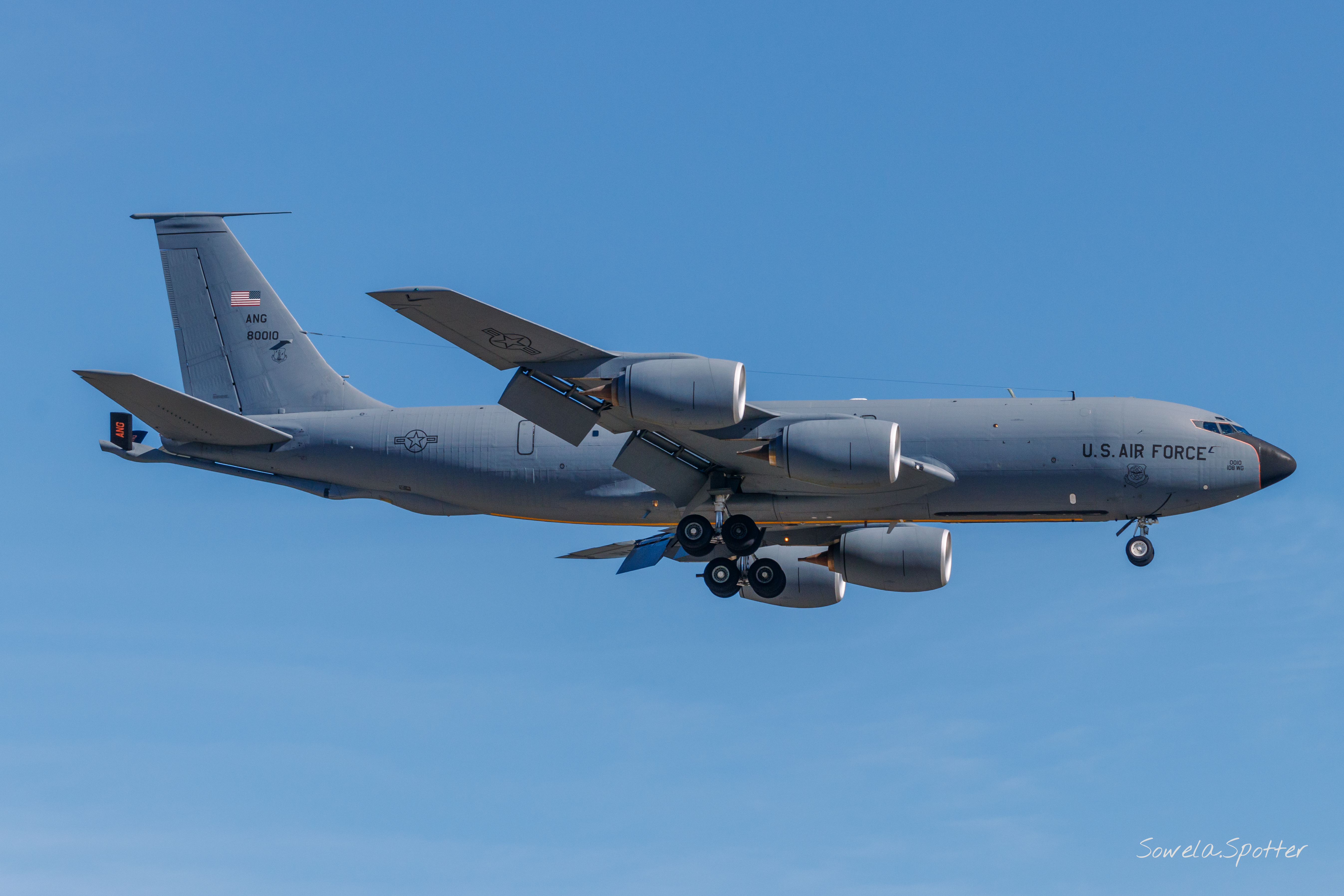 Full size: USAF - United States Air Force Boeing KC-135 Stratotanker 58-0010 at Lake Charles Chennault International Airport