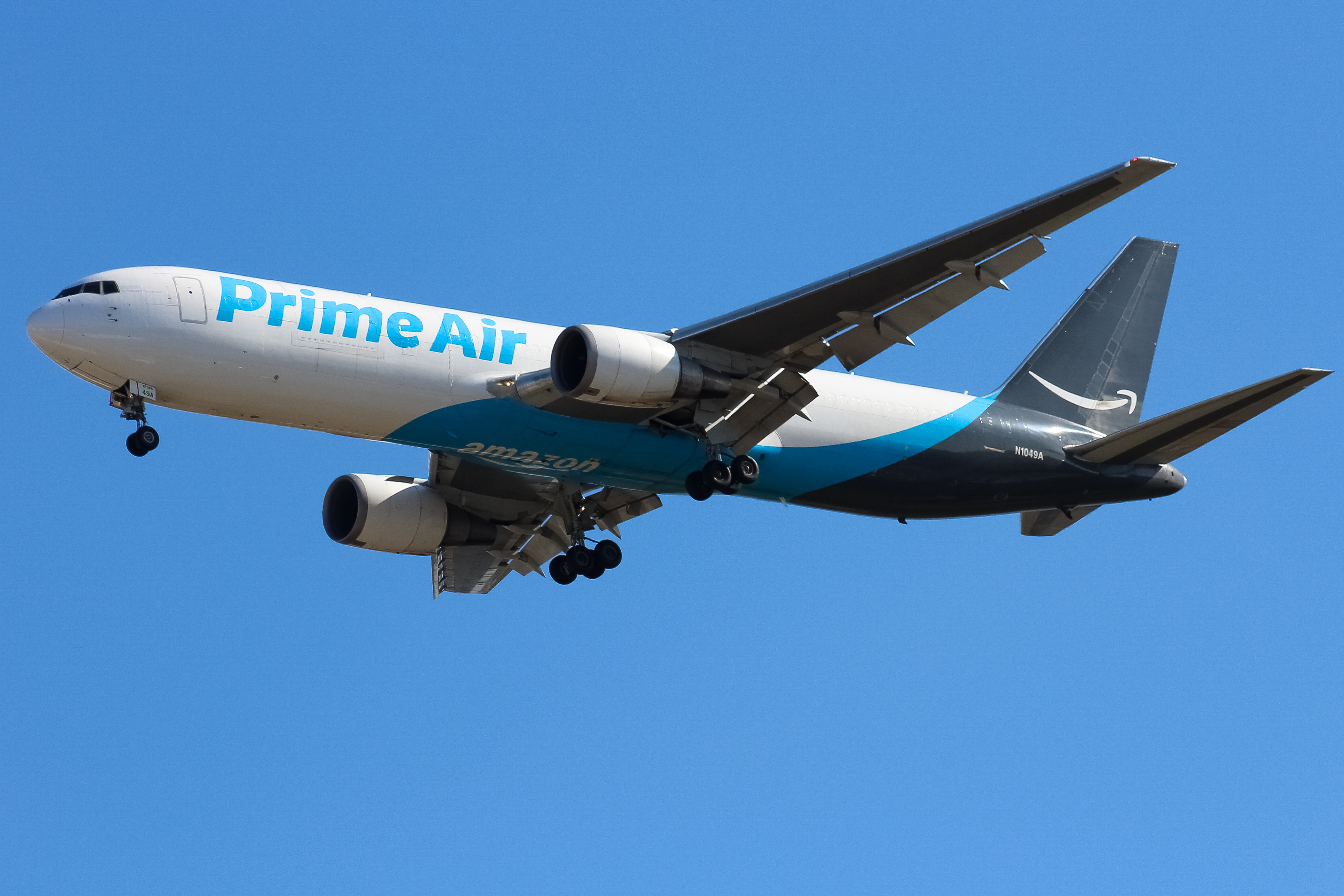 Full size: Prime Air Boeing 767-300F N1049A at Cincinnati/Northern Kentucky International Airport
