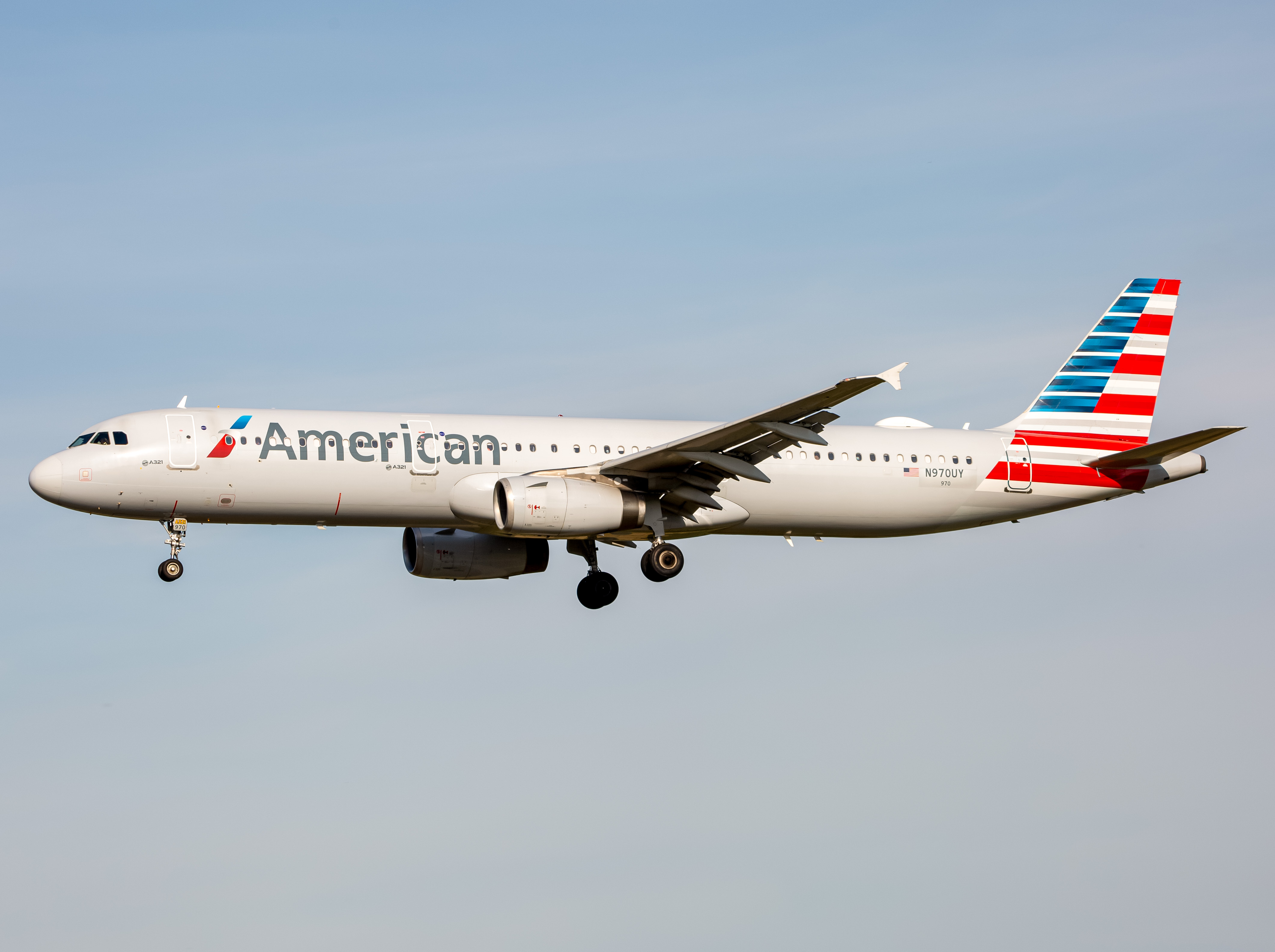 Full size: American Airlines Airbus A321-200 N970UY at Baltimore/Washington International Thurgood Marshall Airport