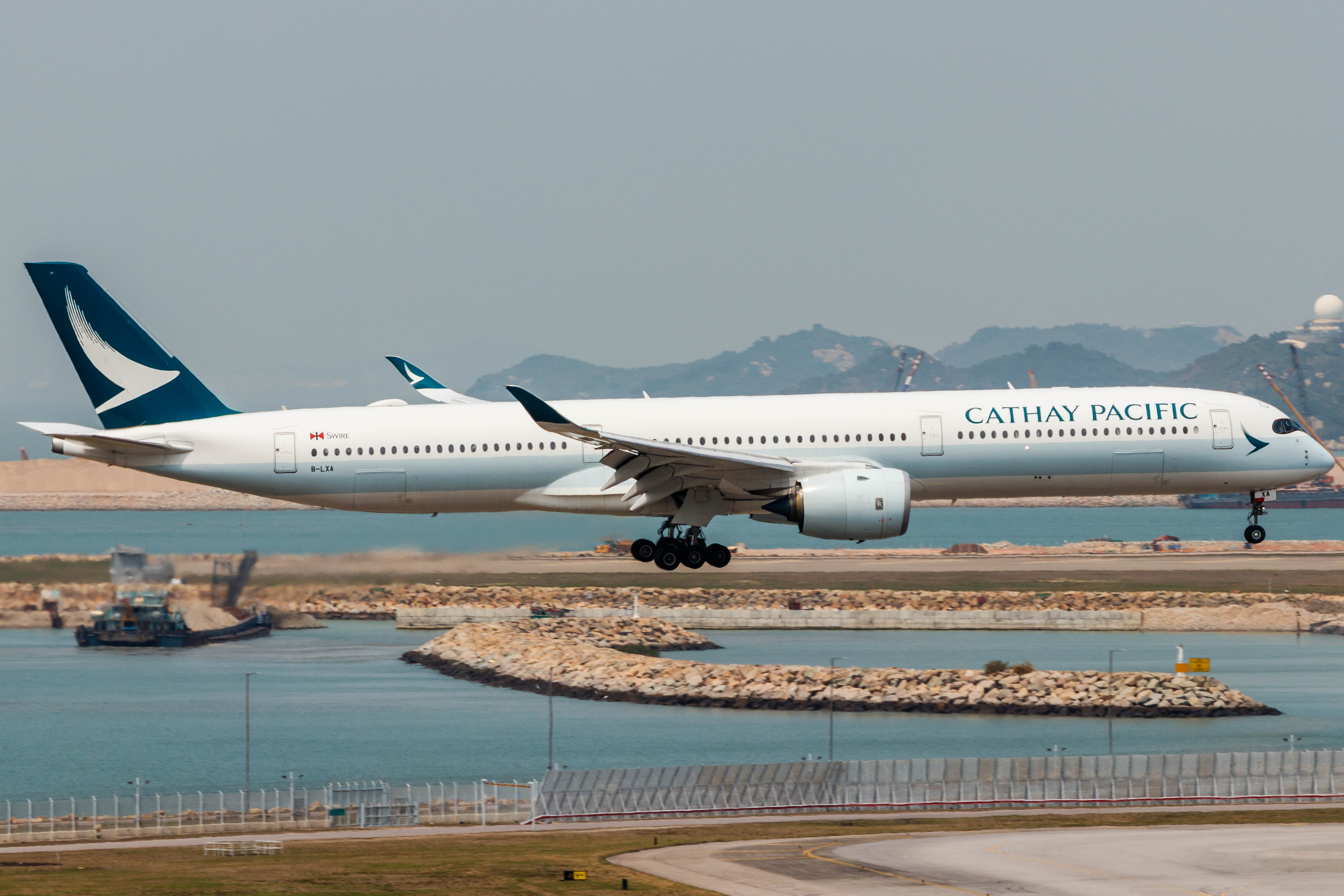Full size: Cathay Pacific Airbus A350-1000 B-LXA at Hong Kong International Airport