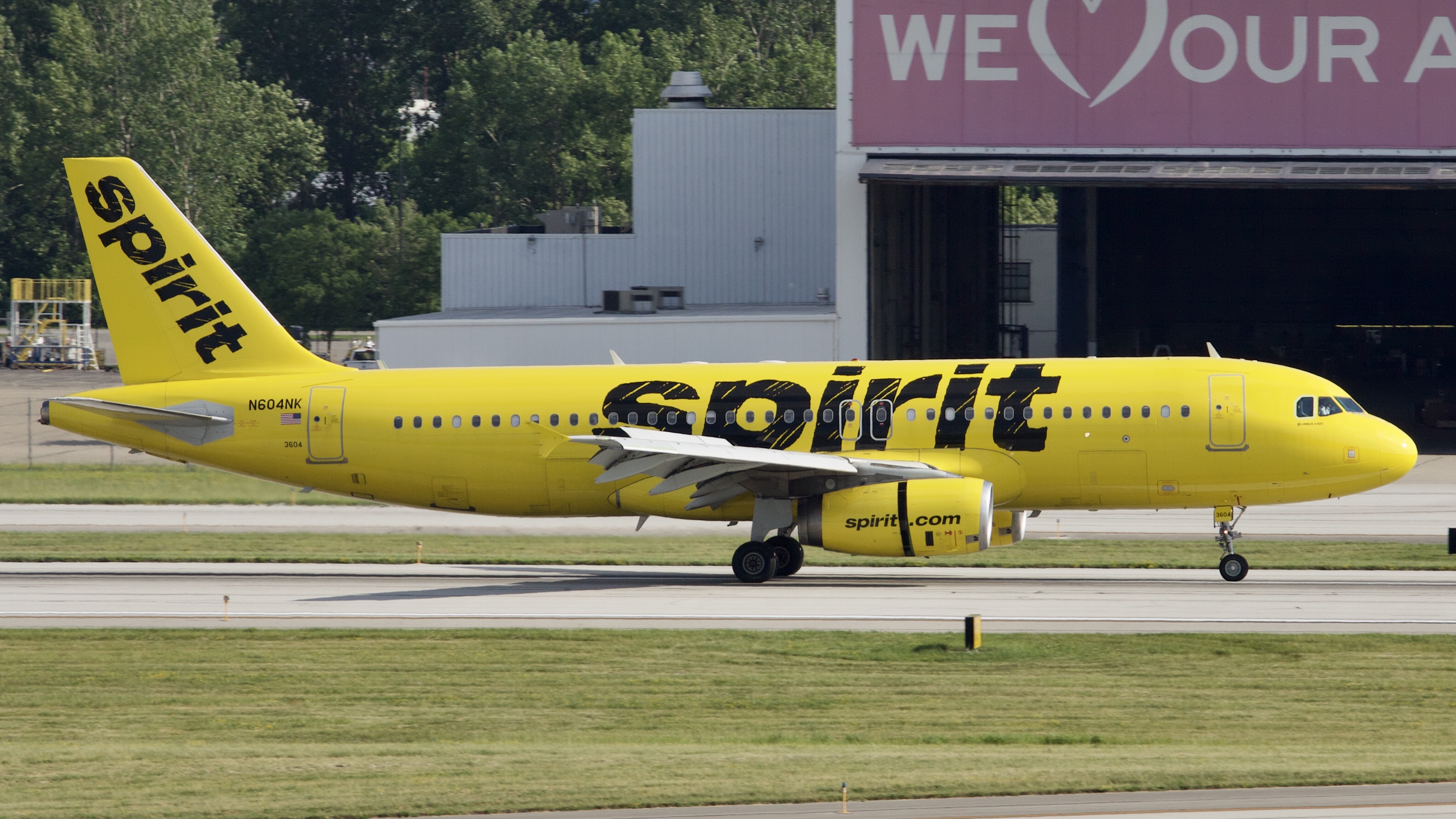 Full size: Spirit Airlines Airbus A320 N604NK at John Glenn Columbus International Airport