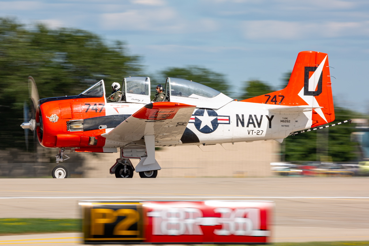 Full size: PRIVATE North American T-28C Trojan N7160C at Wittman Regional Airport