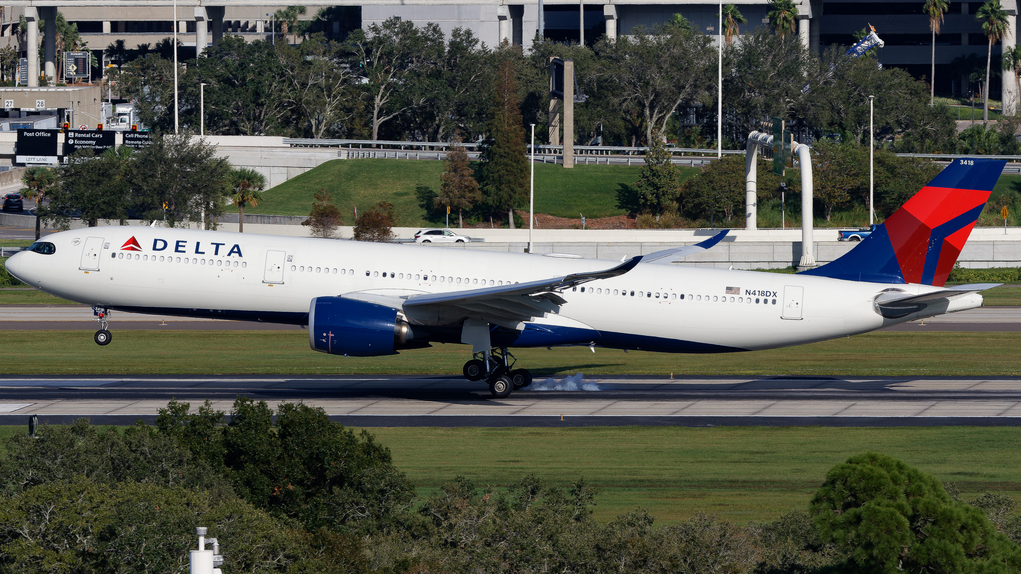 Full size: Delta Airlines Airbus A330-900 N418DX at Tampa International Airport