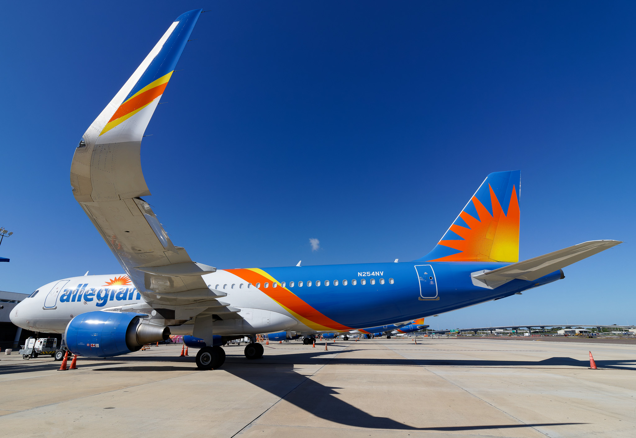 Full size: Allegiant Air Airbus A320 N254NV at St. Petersburg Clearwater International Airport